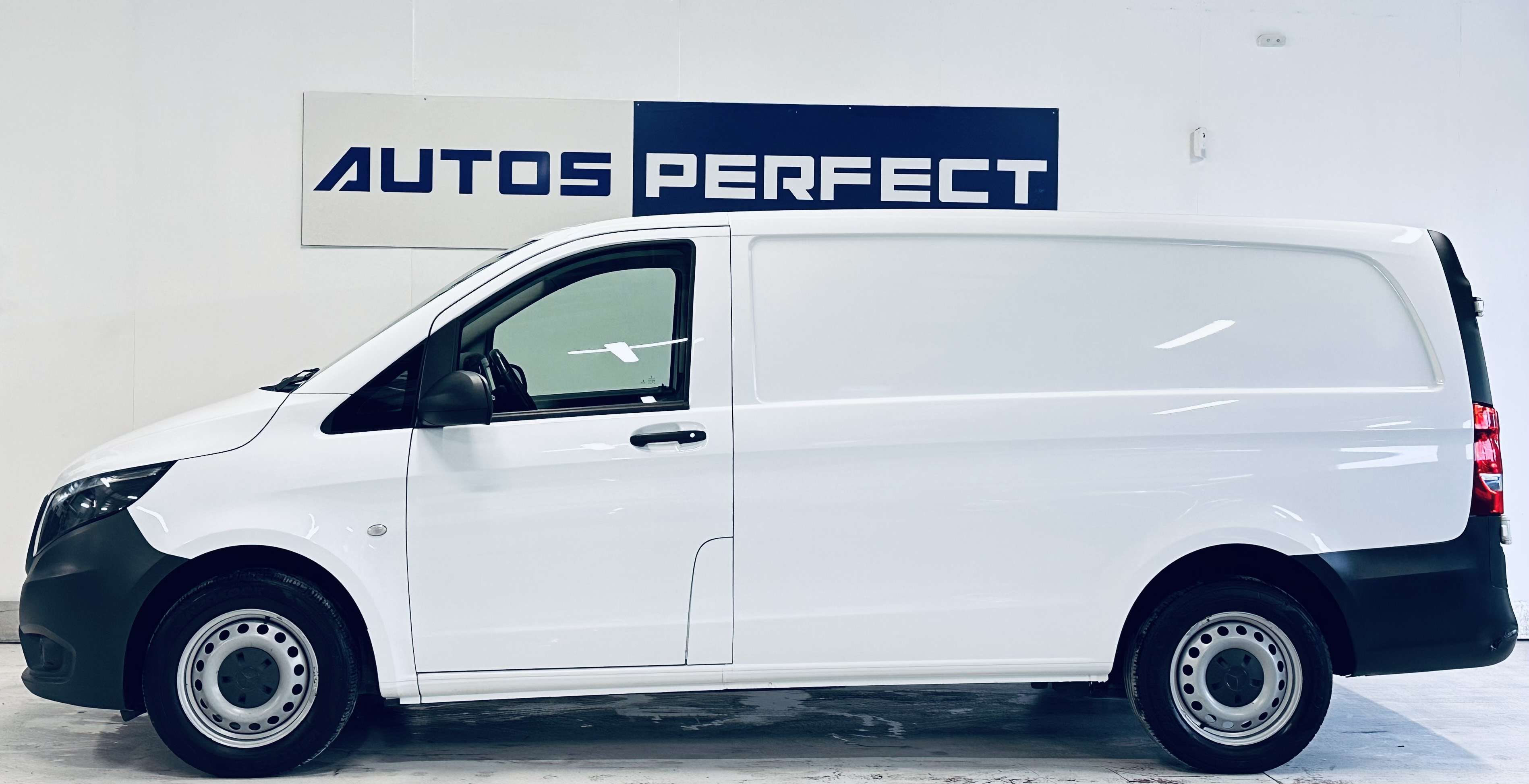 Mercedes-Benz Vito 2.0d 114cdi BOITE AUTO 3PLACES 136CV CARPLAY LIM