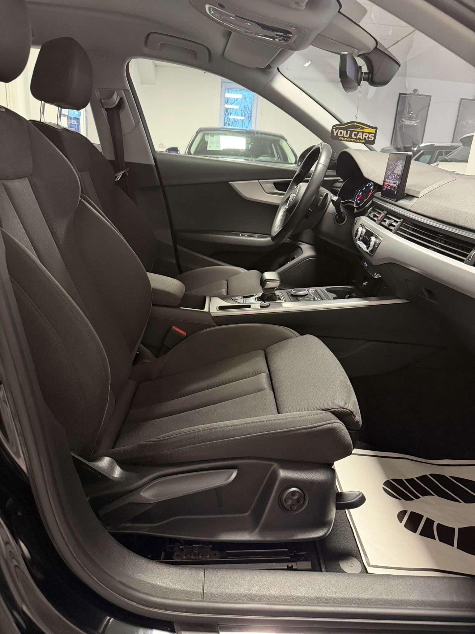 Audi A4 Avant 35 TFSI Design S tronic 1 Jaar Garantie