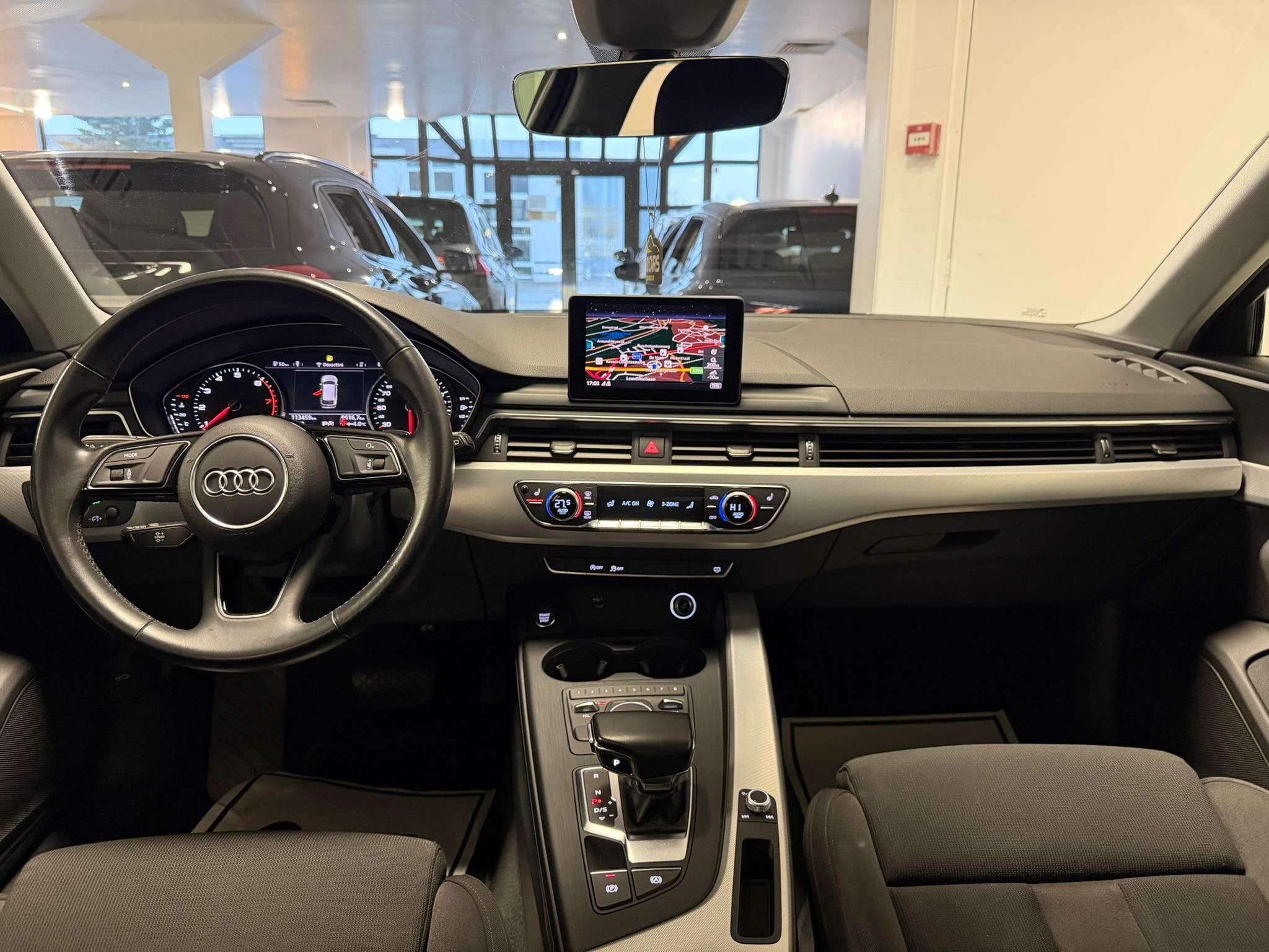 Audi A4 Avant 35 TFSI Design S tronic 1 Jaar Garantie