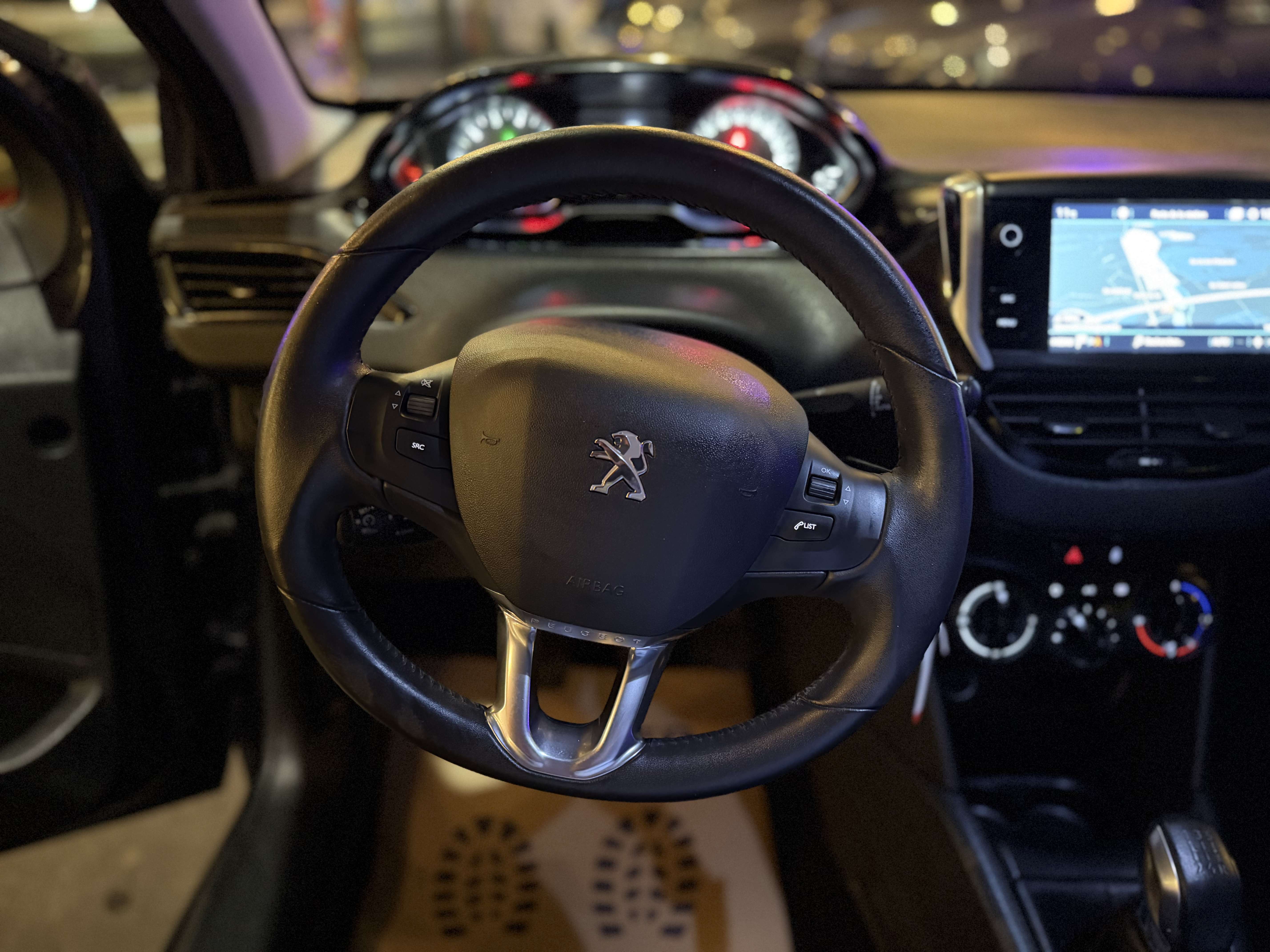 Peugeot 208 208 1.2iStyle/12 mois de garantie