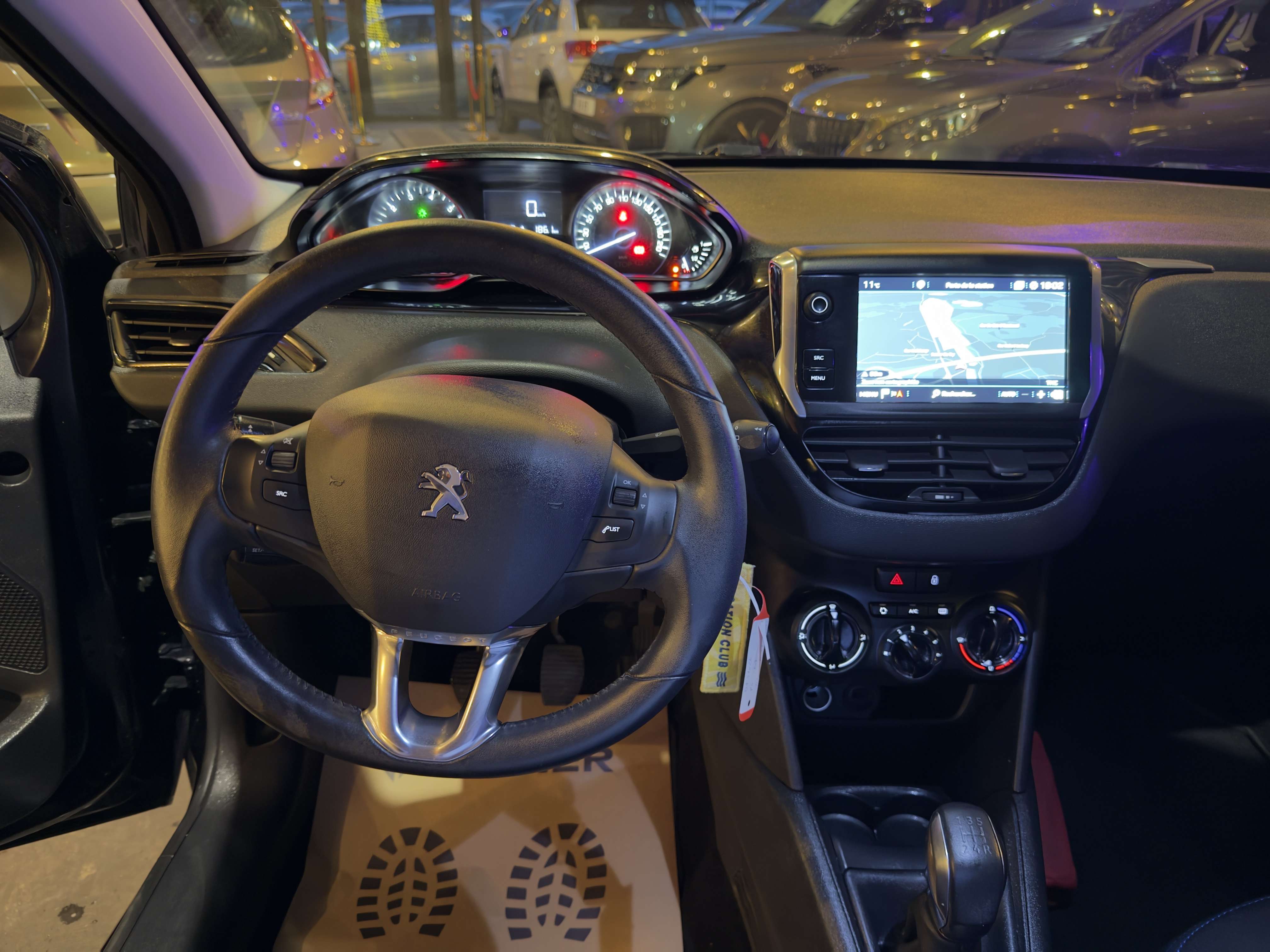 Peugeot 208 208 1.2iStyle/12 mois de garantie