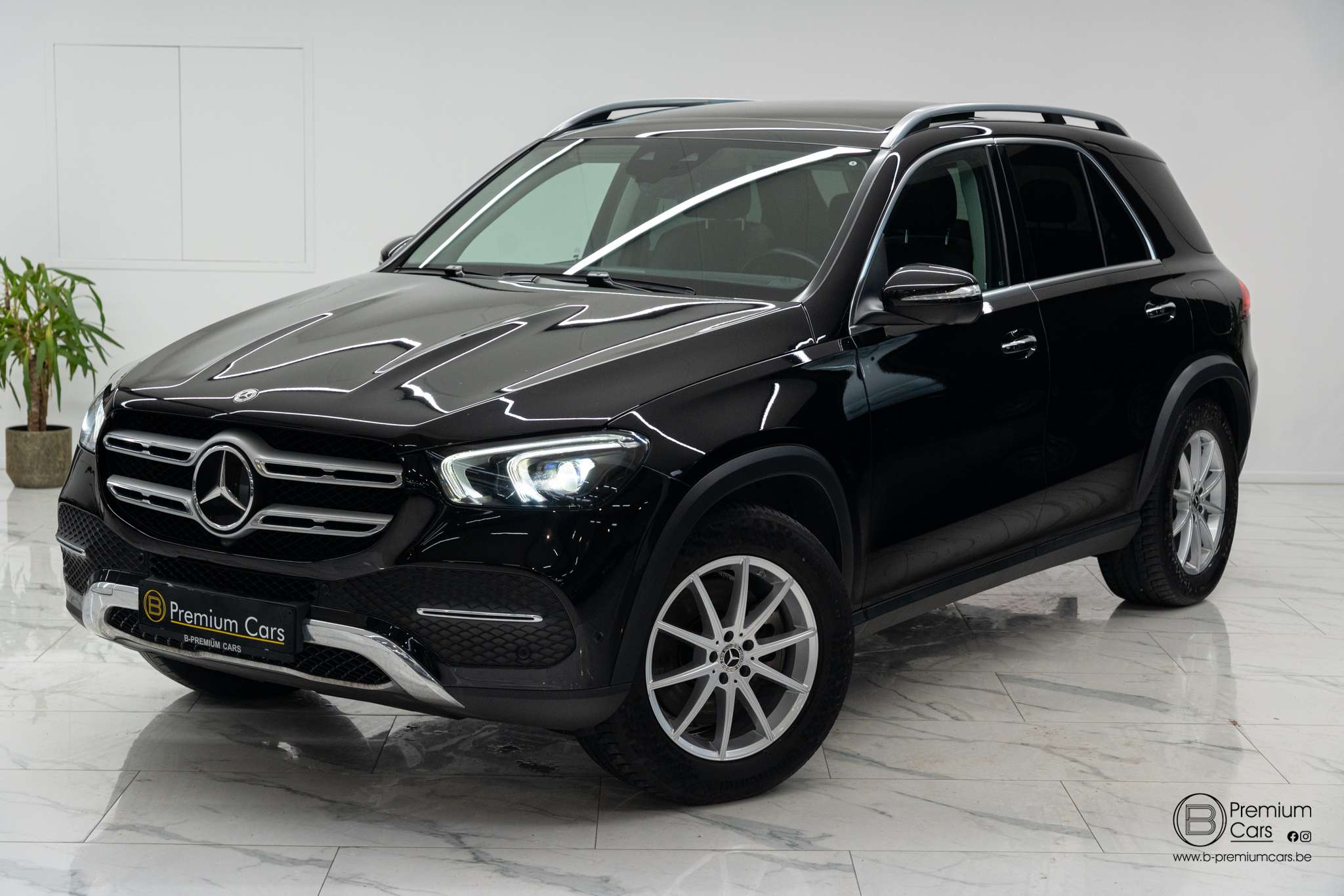Mercedes-Benz GLE 350 de Luxury line! Full Options! Pano! Keyless! ACC!