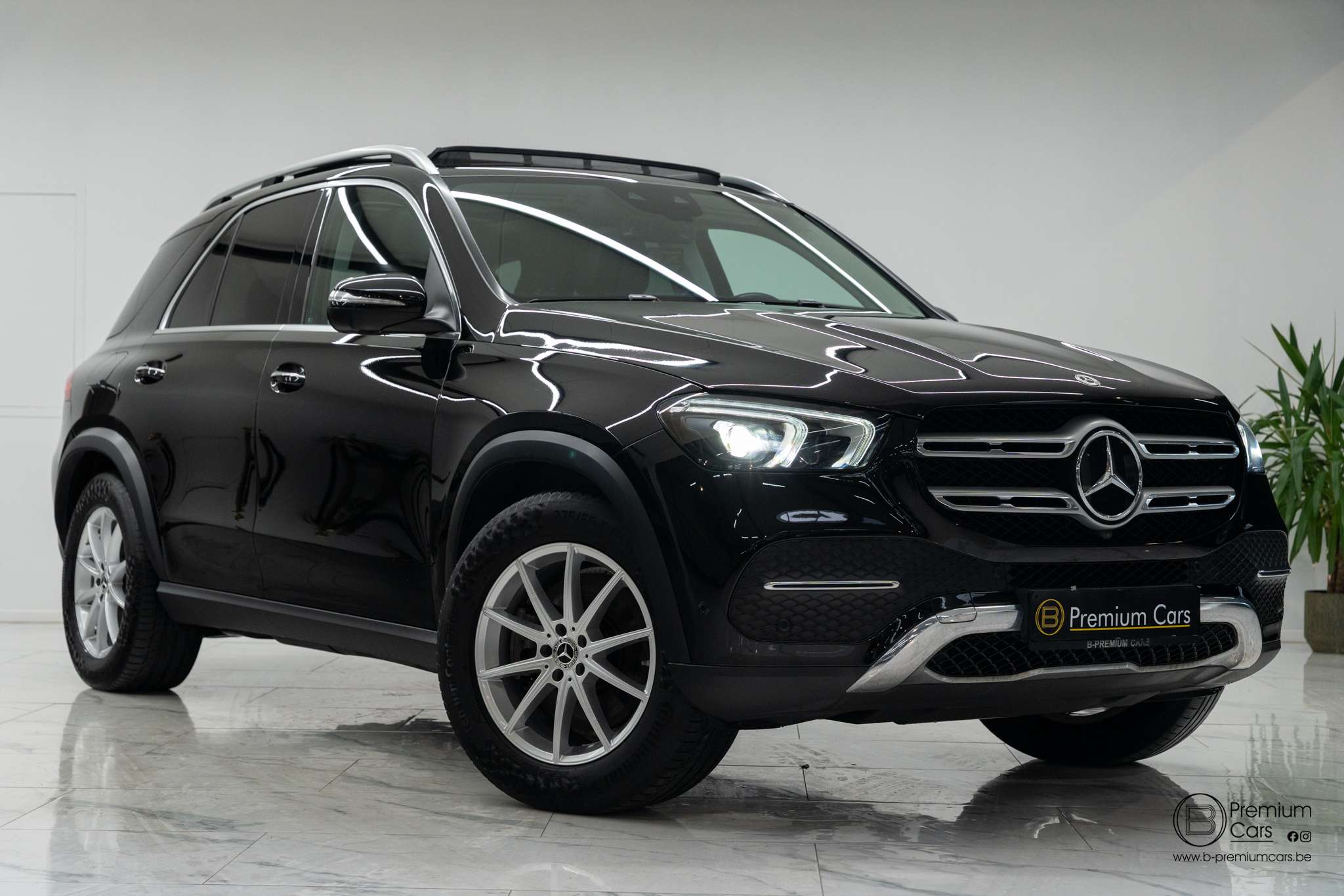 Mercedes-Benz GLE 350 de Luxury line! Full Options! Pano! Keyless! ACC!