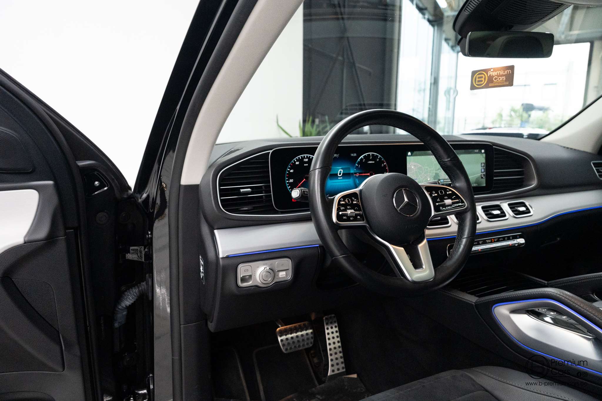 Mercedes-Benz GLE 350 de Luxury line! Full Options! Pano! Keyless! ACC!