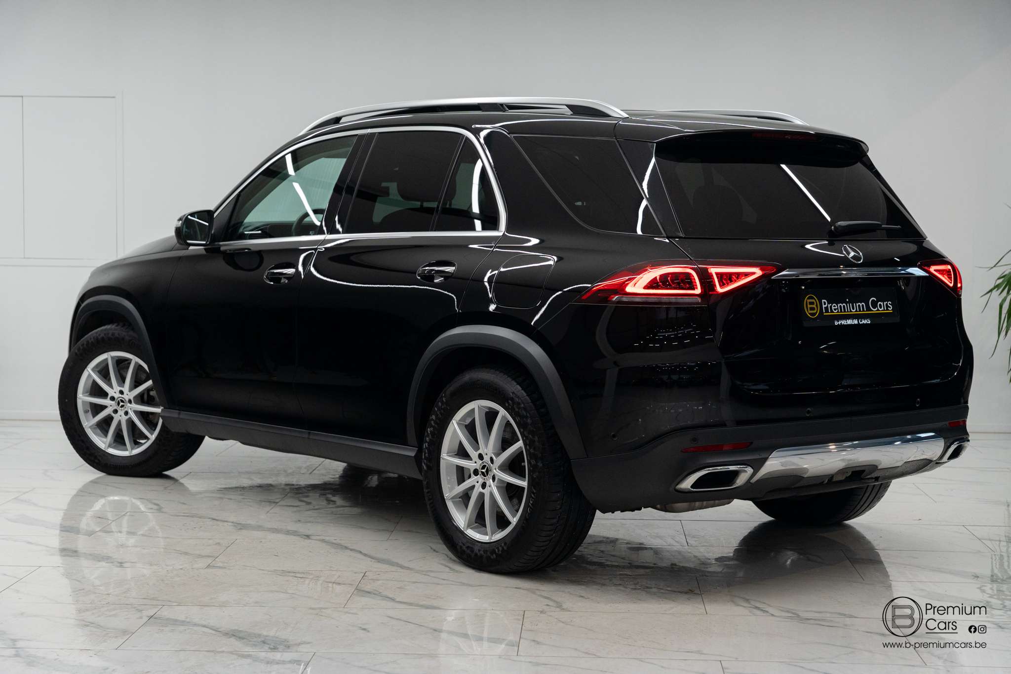 Mercedes-Benz GLE 350 de Luxury line! Full Options! Pano! Keyless! ACC!