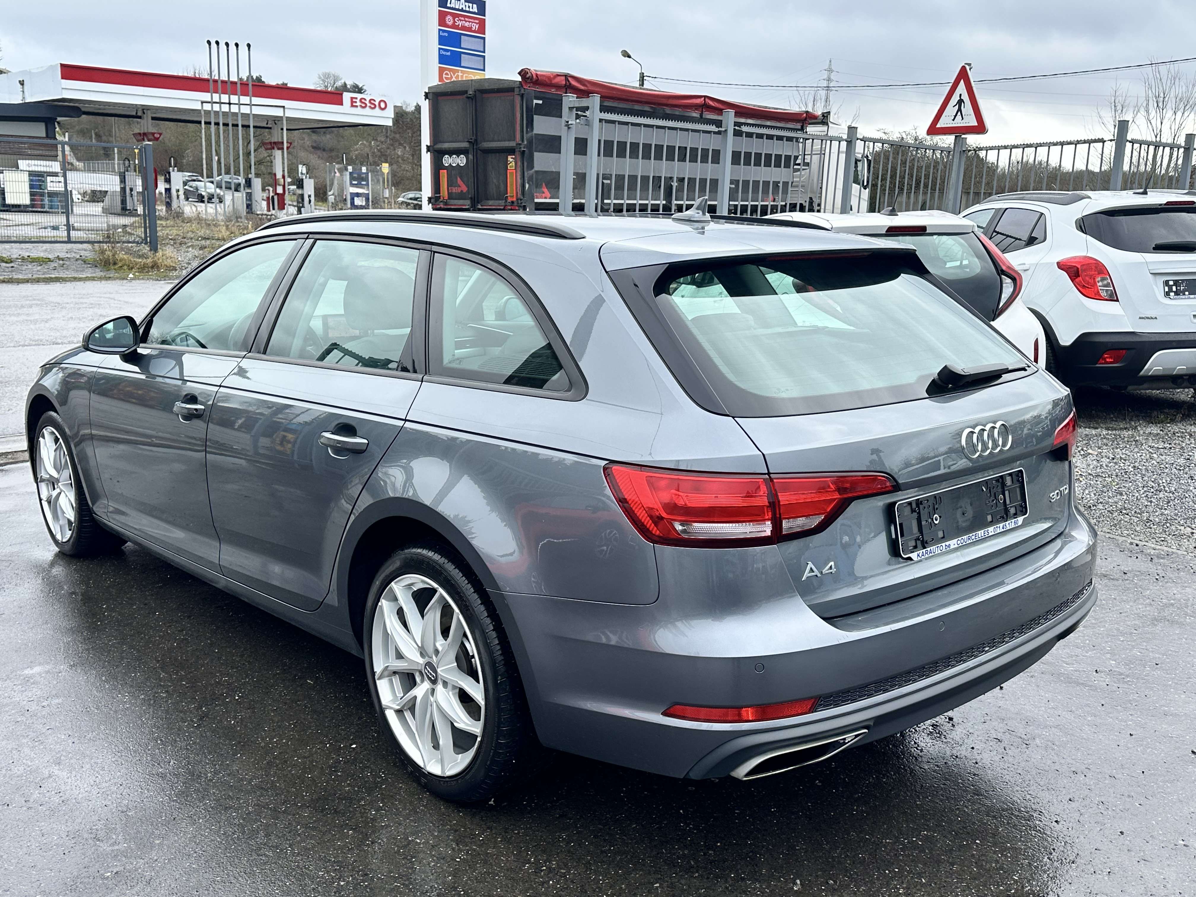Audi A4 Avant TDi Business Edition S tron