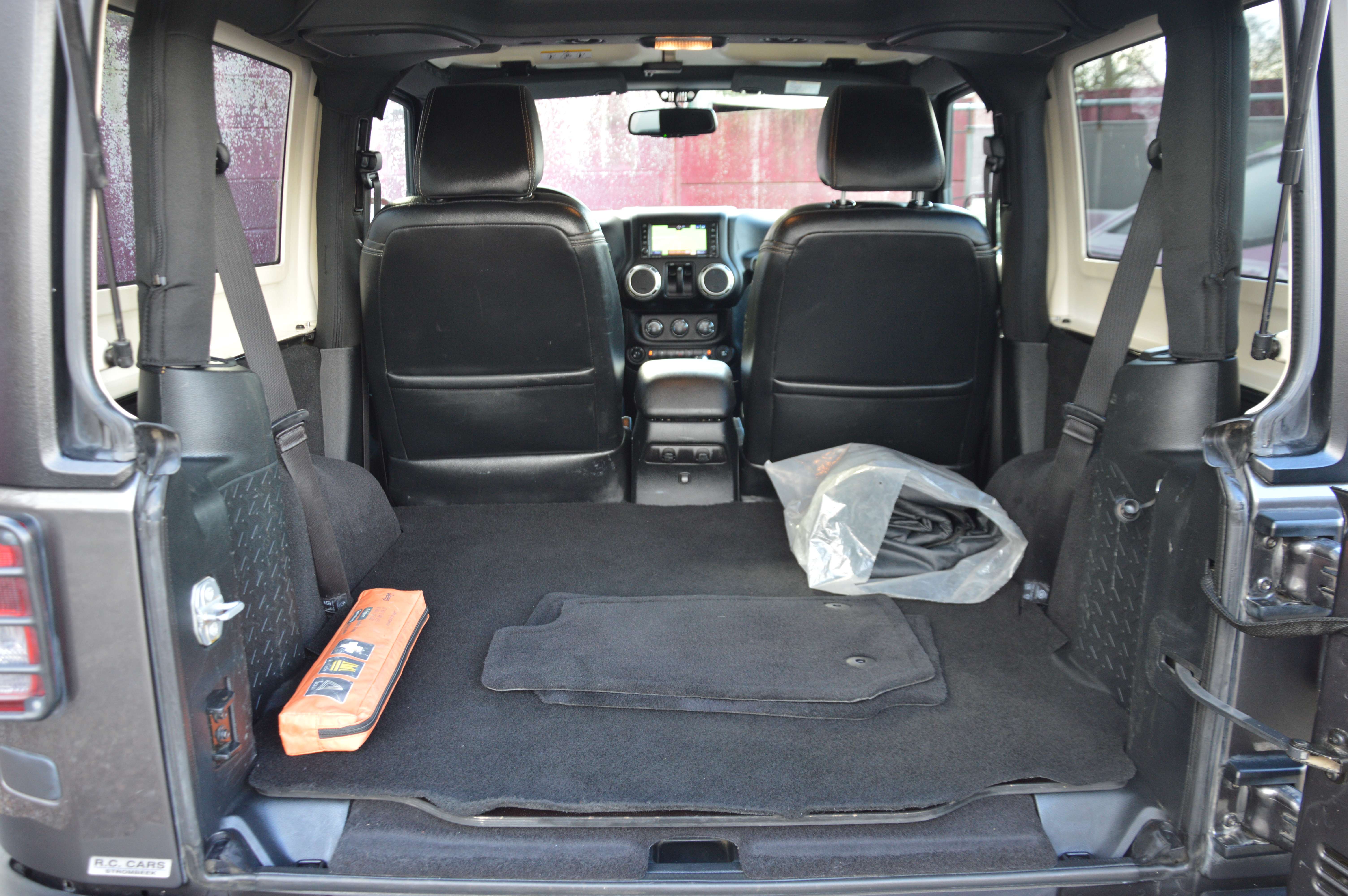 Jeep Wrangler 2.8CRD Sahara FULL CAB BOITE AUT NAV CUIR 31.836KM