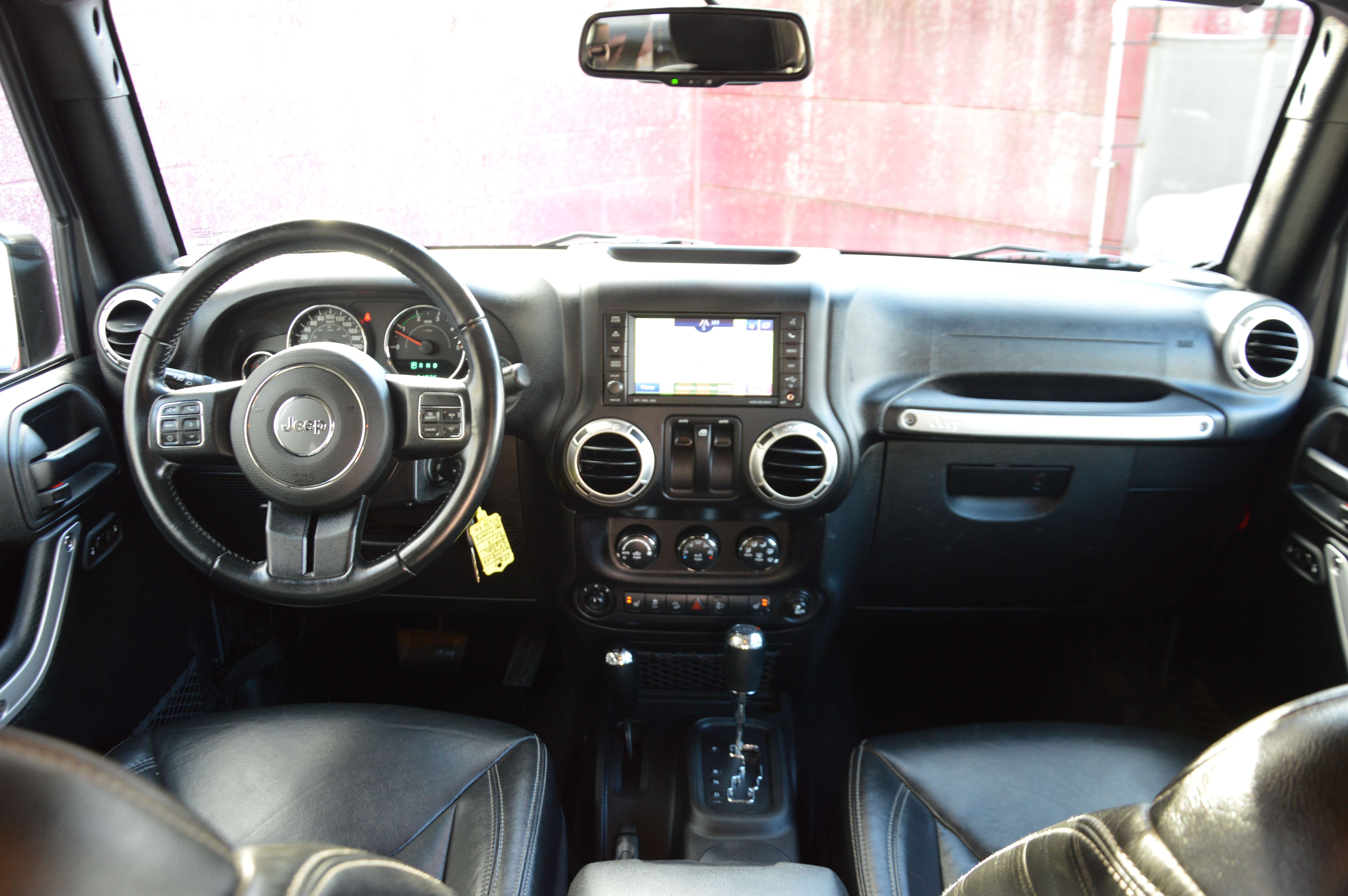 Jeep Wrangler 2.8CRD Sahara FULL CAB BOITE AUT NAV CUIR 31.836KM