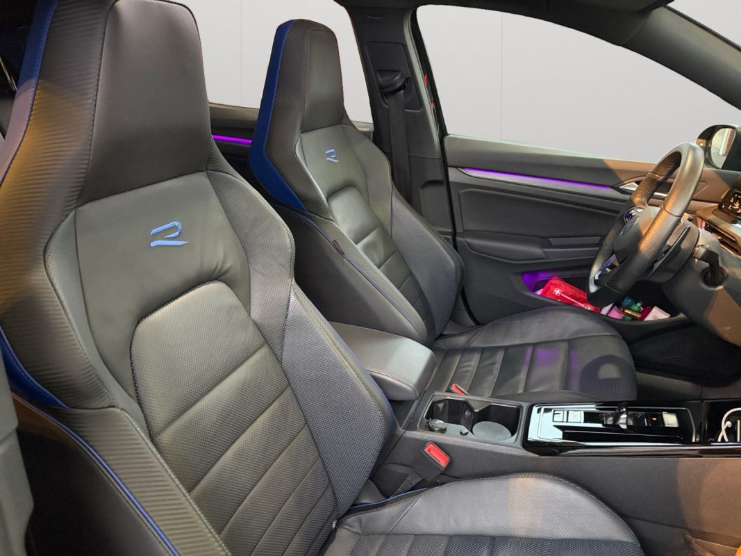 Volkswagen Golf 2.0 TSI 320 R DSG