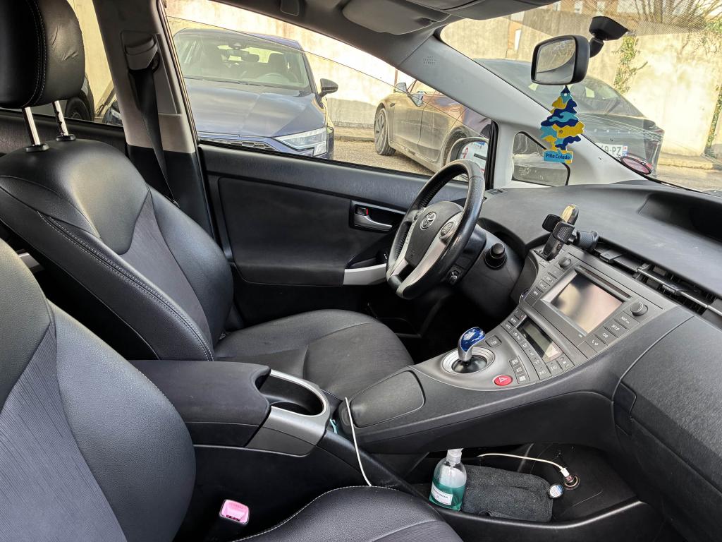 Toyota Prius 73VVT-i et Moteur éléctrique 136h - 15' III 2009 Business PHASE 2