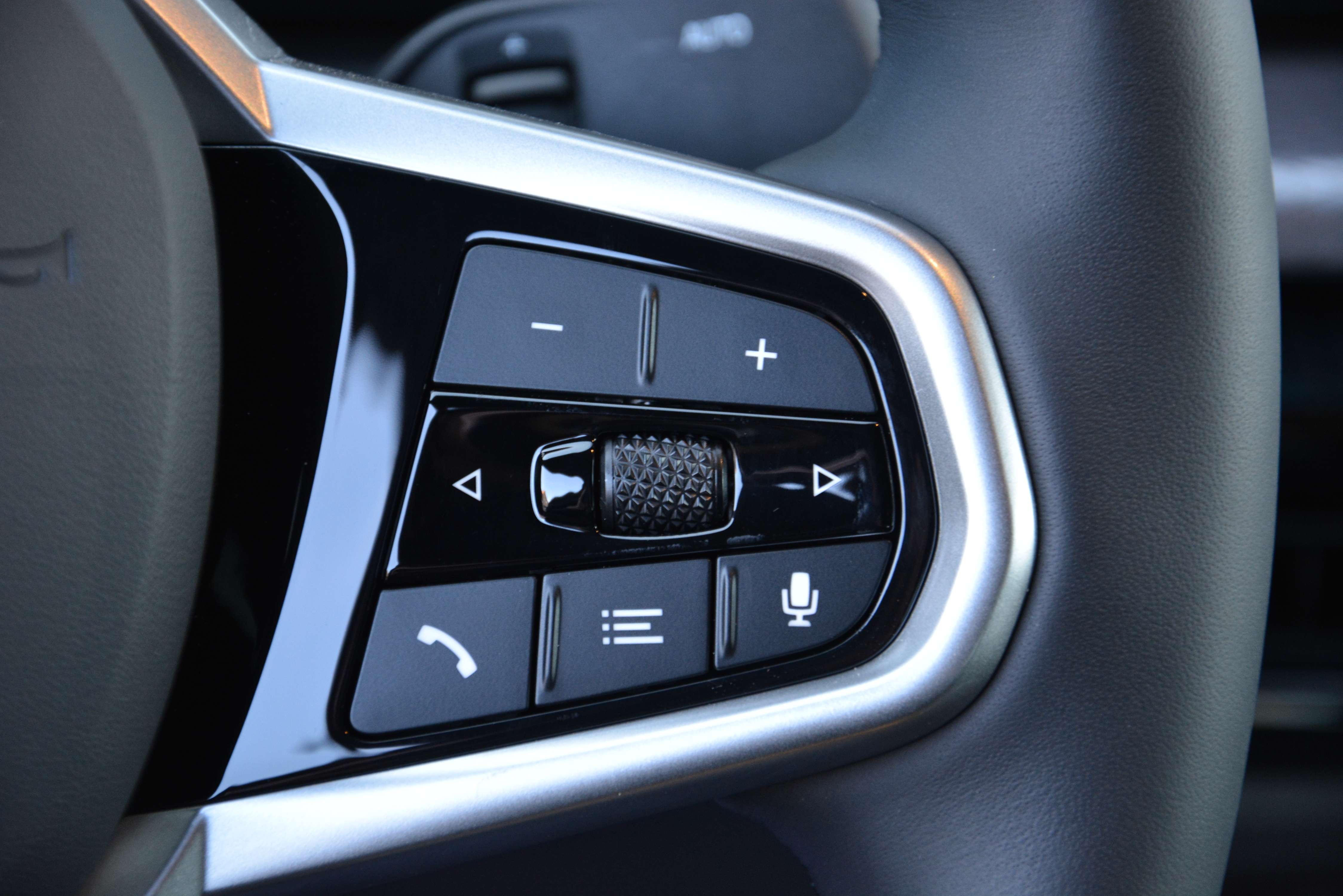 BMW i4 eDrive40 M-performance/360°Cam/HUD/ACC/Memory/Keyles
