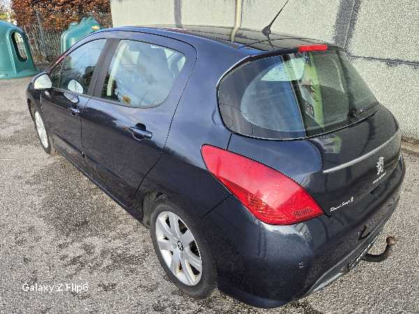 Peugeot 308 (2) 1.6 E-HDI 110 FAP BLUE LION STYLE BMP6 5P