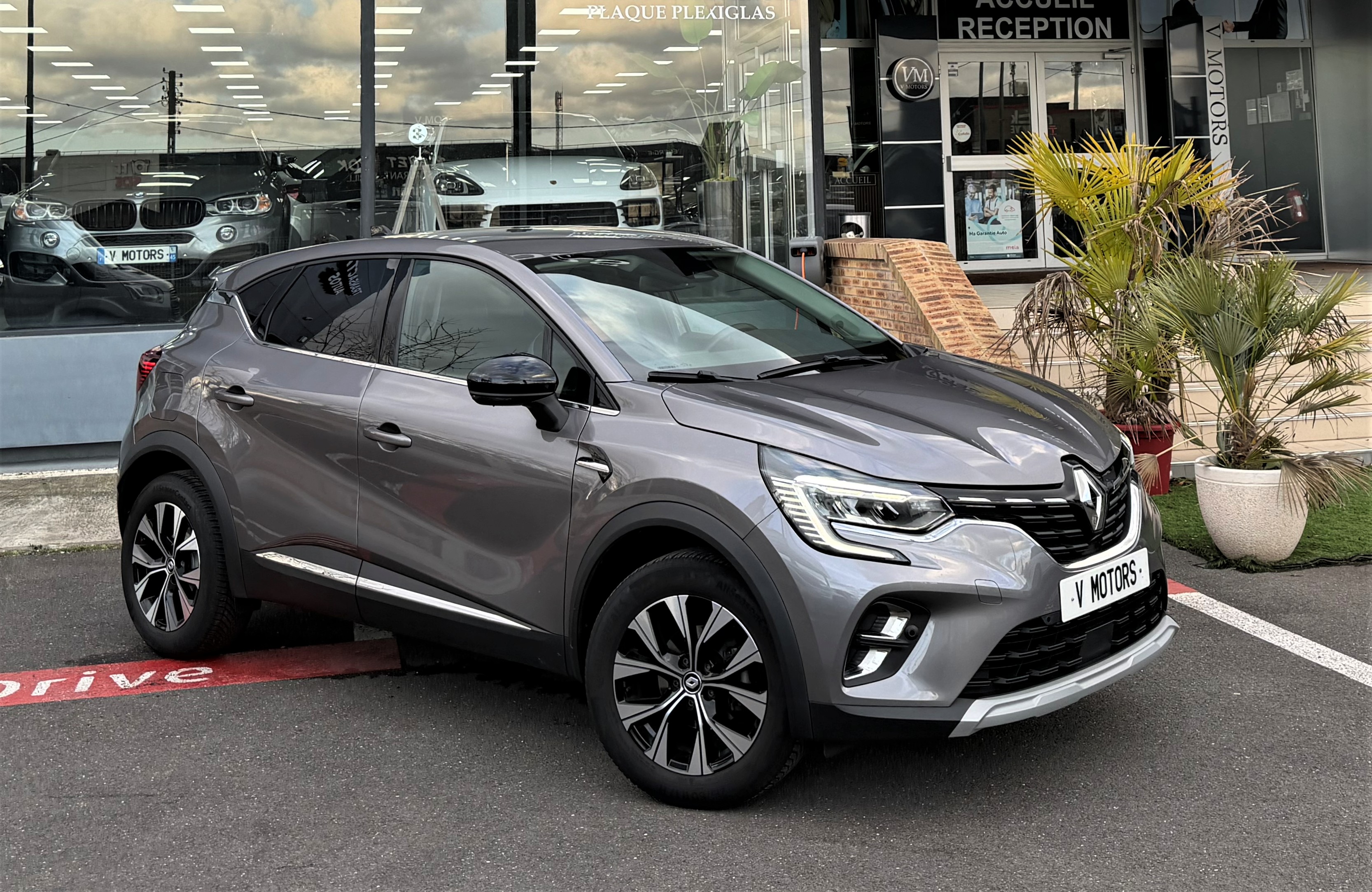 Renault Captur II Tce 90 Techno Exclusive Design' New 1er Main