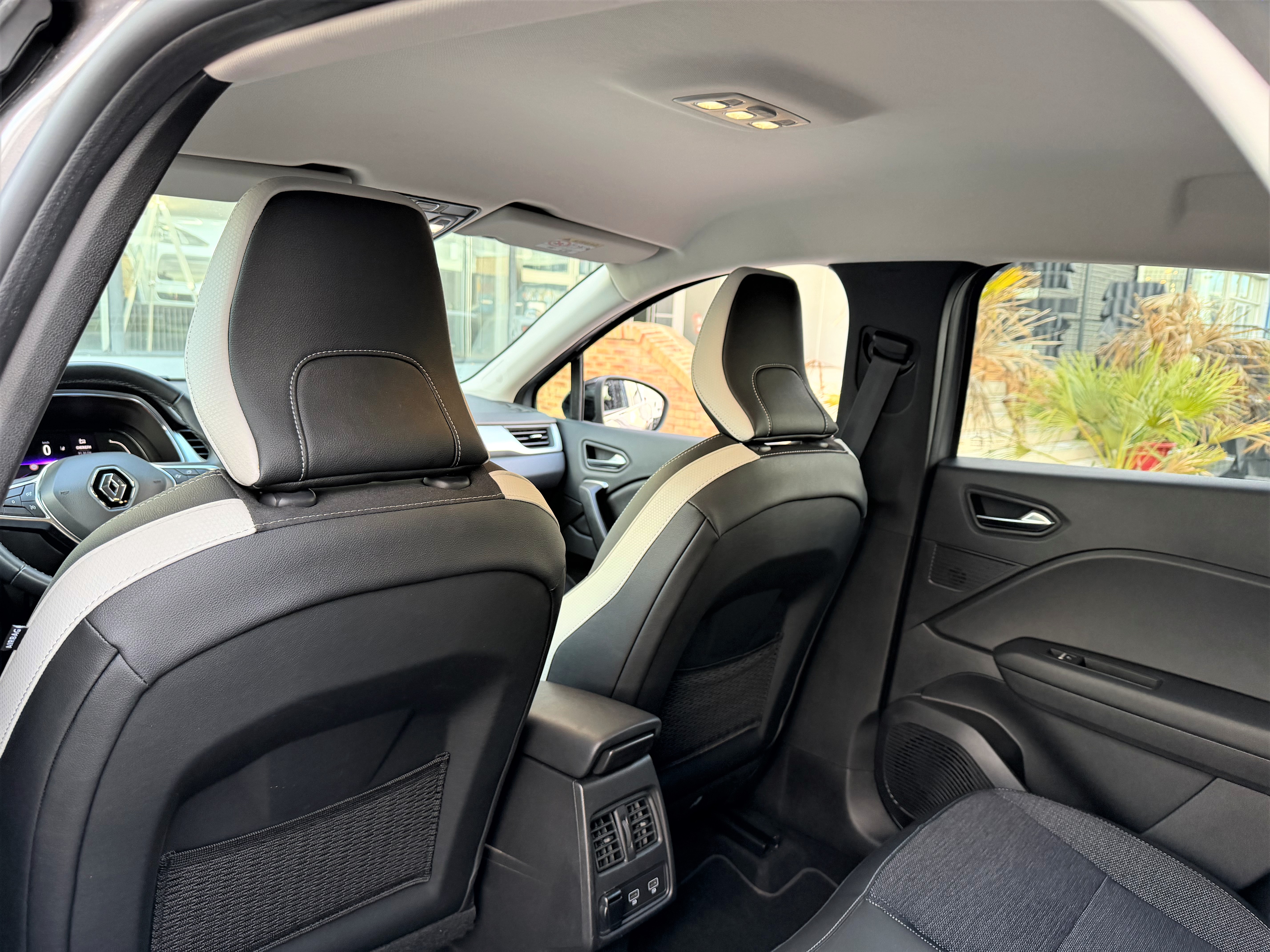 Renault Captur II Tce 90 Techno Exclusive Design' New 1er Main