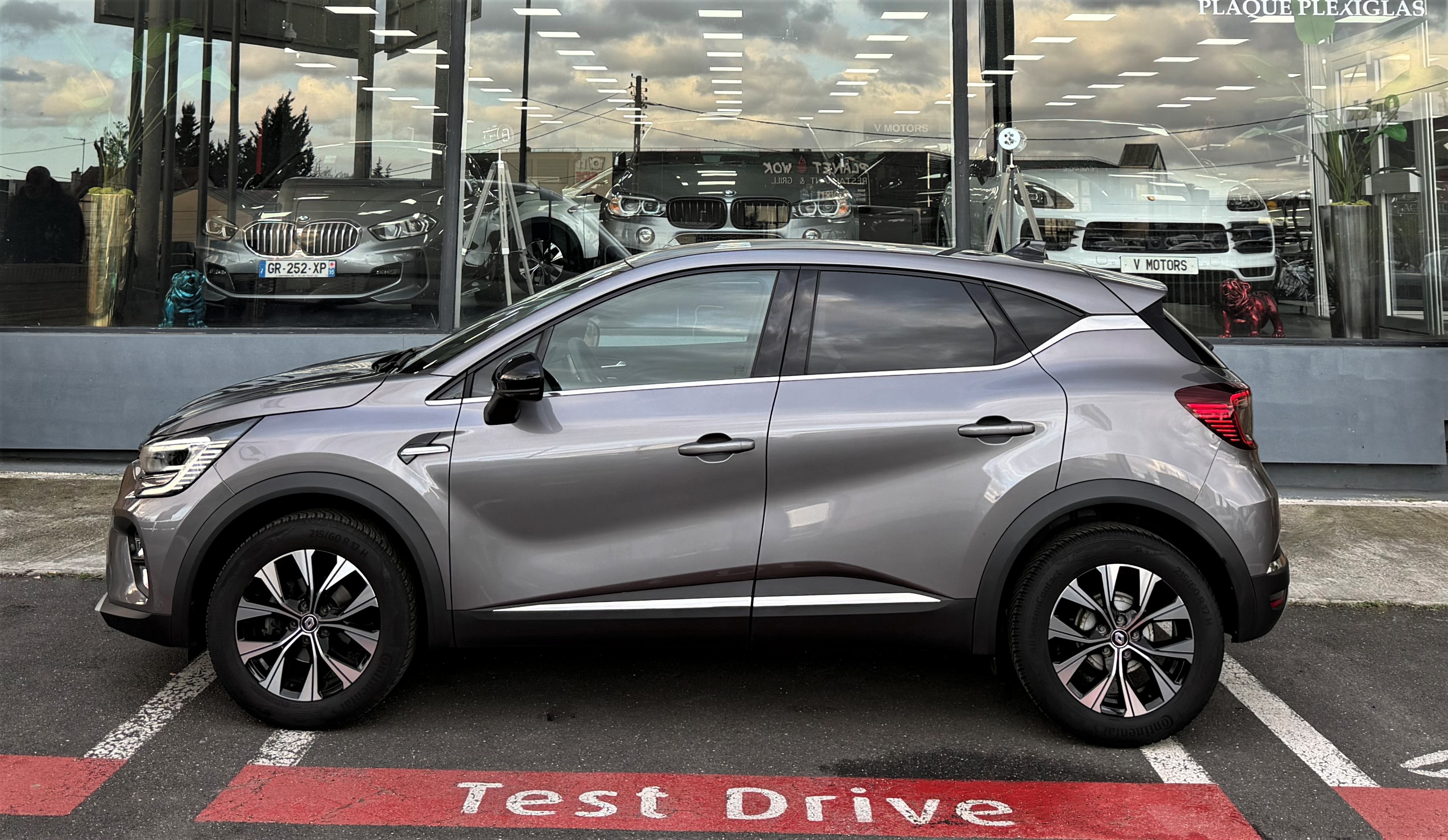 Renault Captur II Tce 90 Techno Exclusive Design' New 1er Main