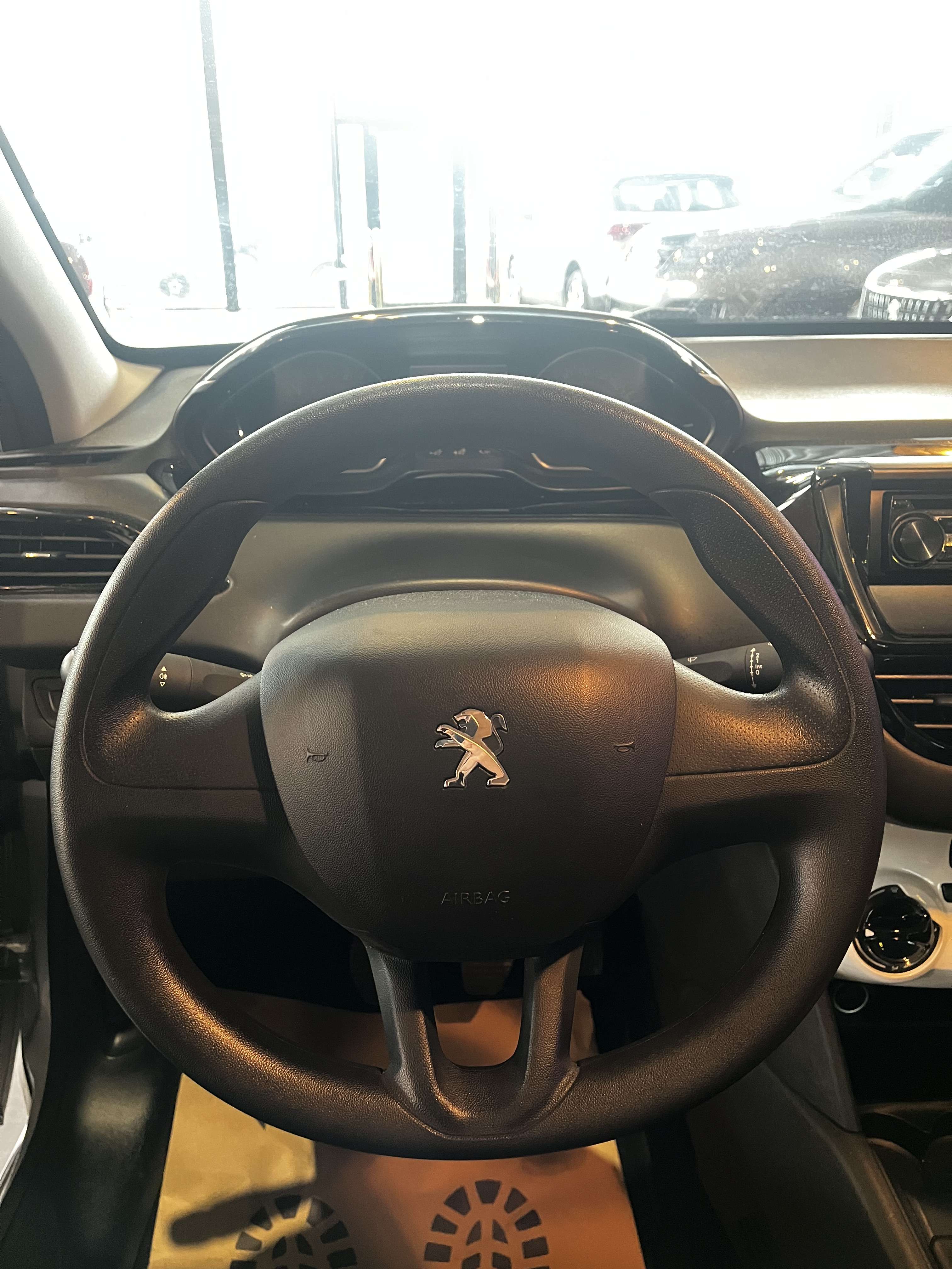 Peugeot 208 ✅12 MOIS DE GARANTIE✅208 1.2i✅