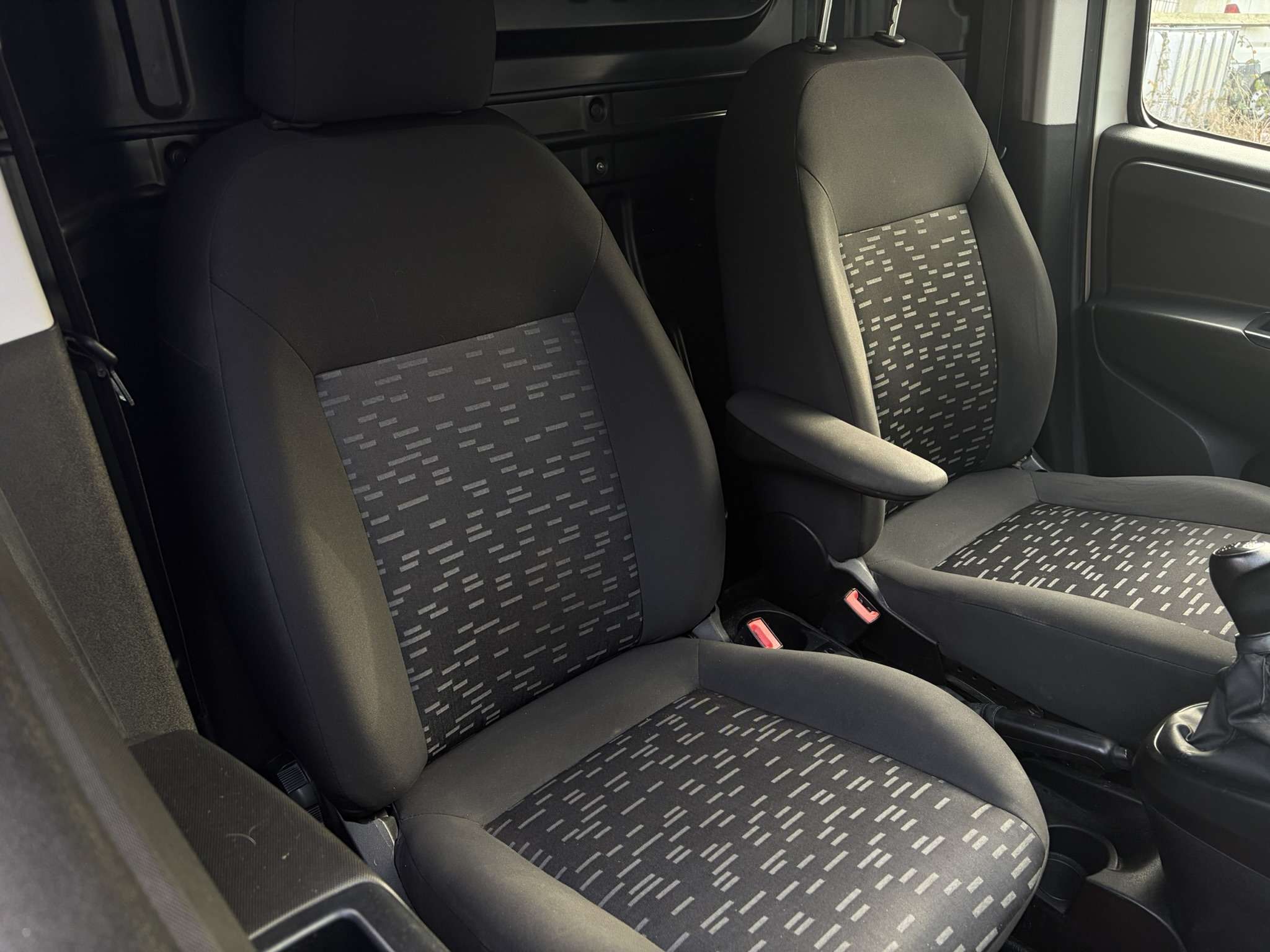Opel Combo 1.3CDTI 95CV UTILITAIRE/CAPT AR/ GARANTIE 12 MOIS