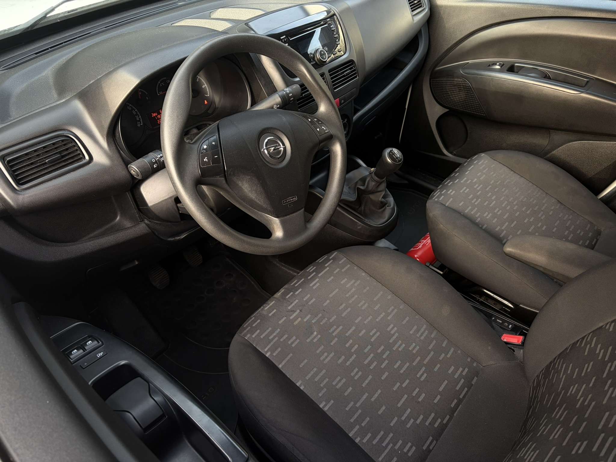 Opel Combo 1.3CDTI 95CV UTILITAIRE/CAPT AR/ GARANTIE 12 MOIS