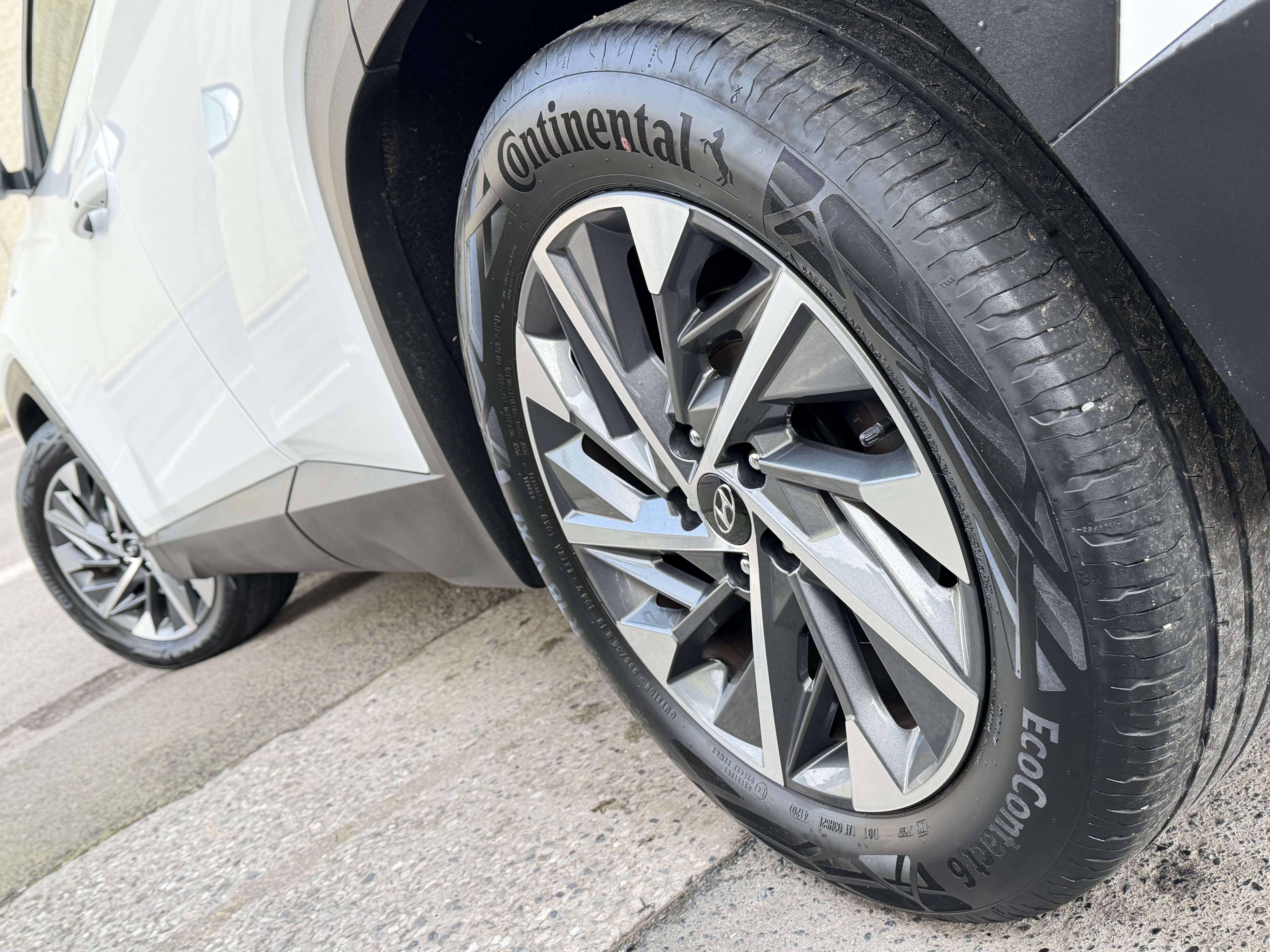Hyundai TUCSON Tucson 1.6 T-GDi Shine AUTOMATIQUE ° FULL OPTIONS