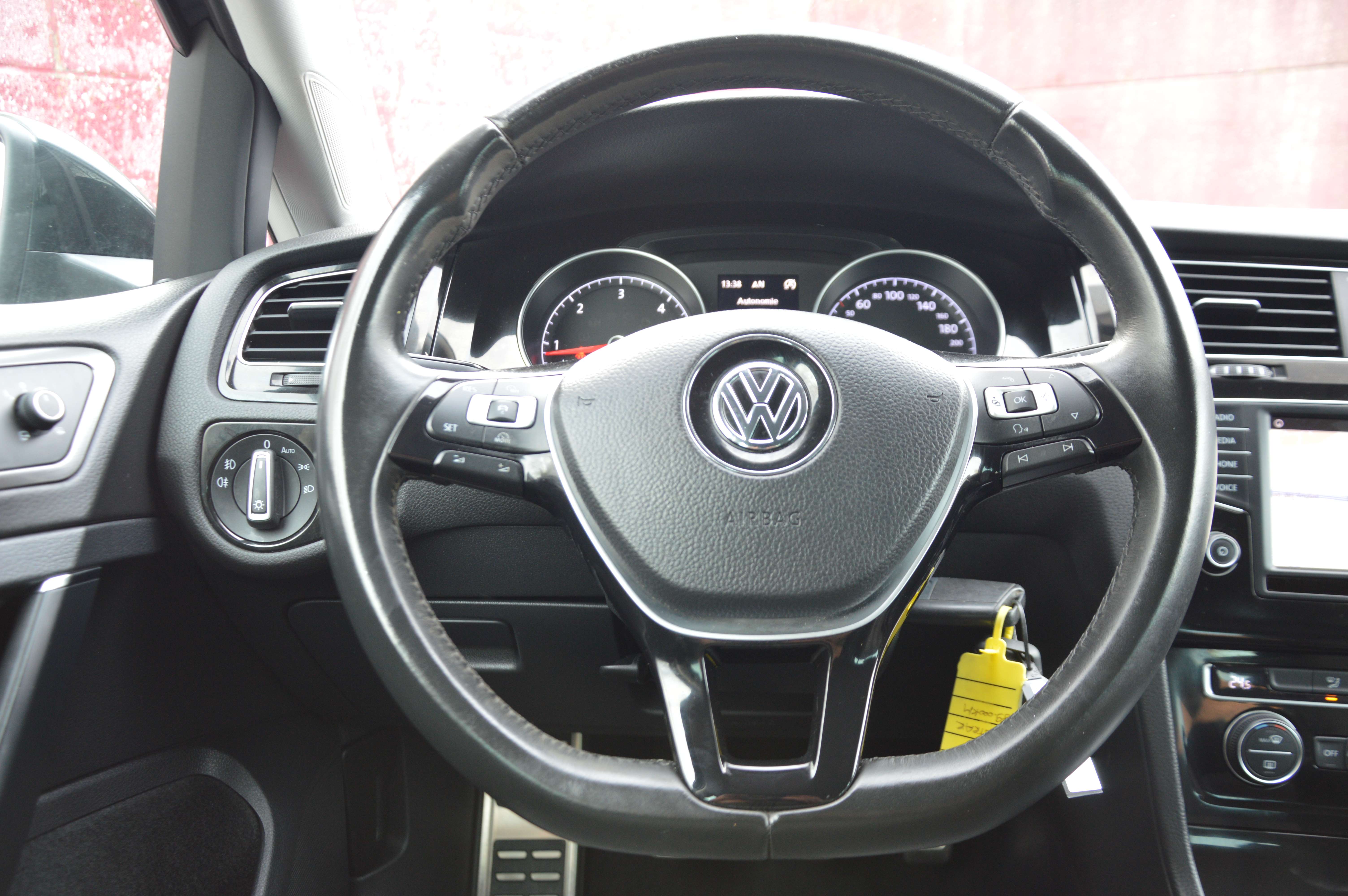 Volkswagen Golf 1.6CRTDi Allstar NAV SENS AV/AR CLIM 89.322KM