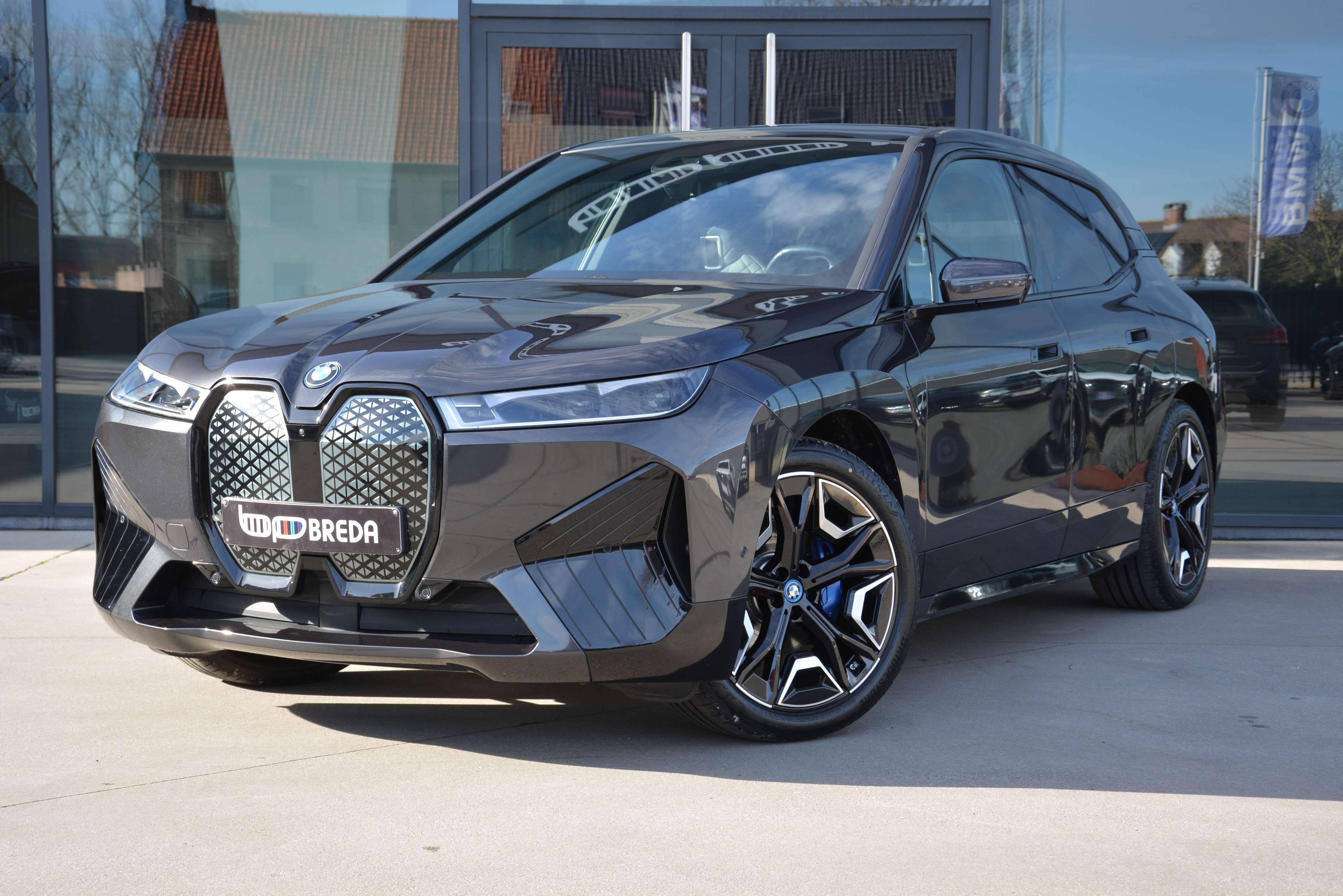 BMW iX xDrive50 M-Sport/Skylounge/Softclose/Massage/ACC