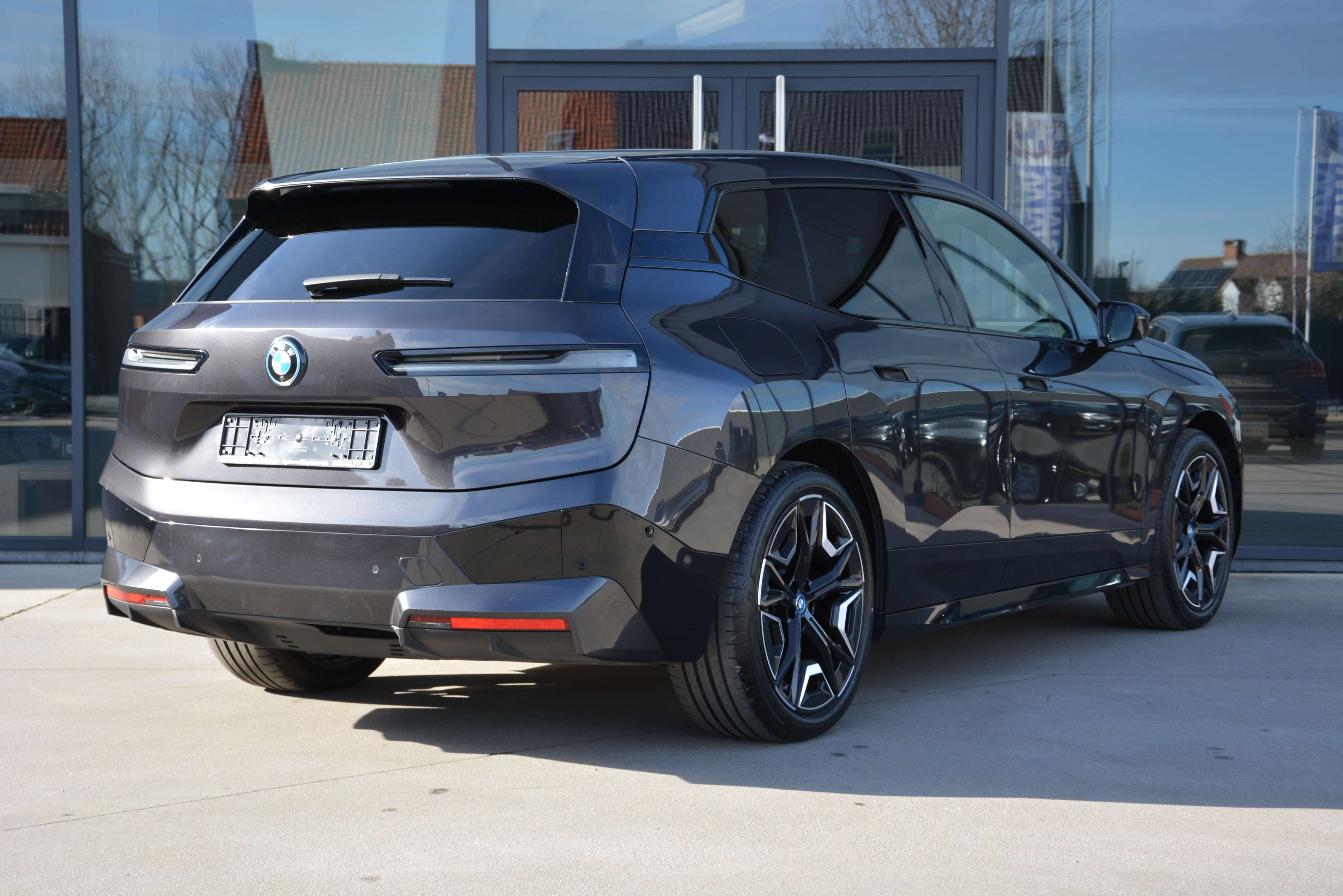 BMW iX xDrive50 M-Sport/Skylounge/Softclose/Massage/ACC