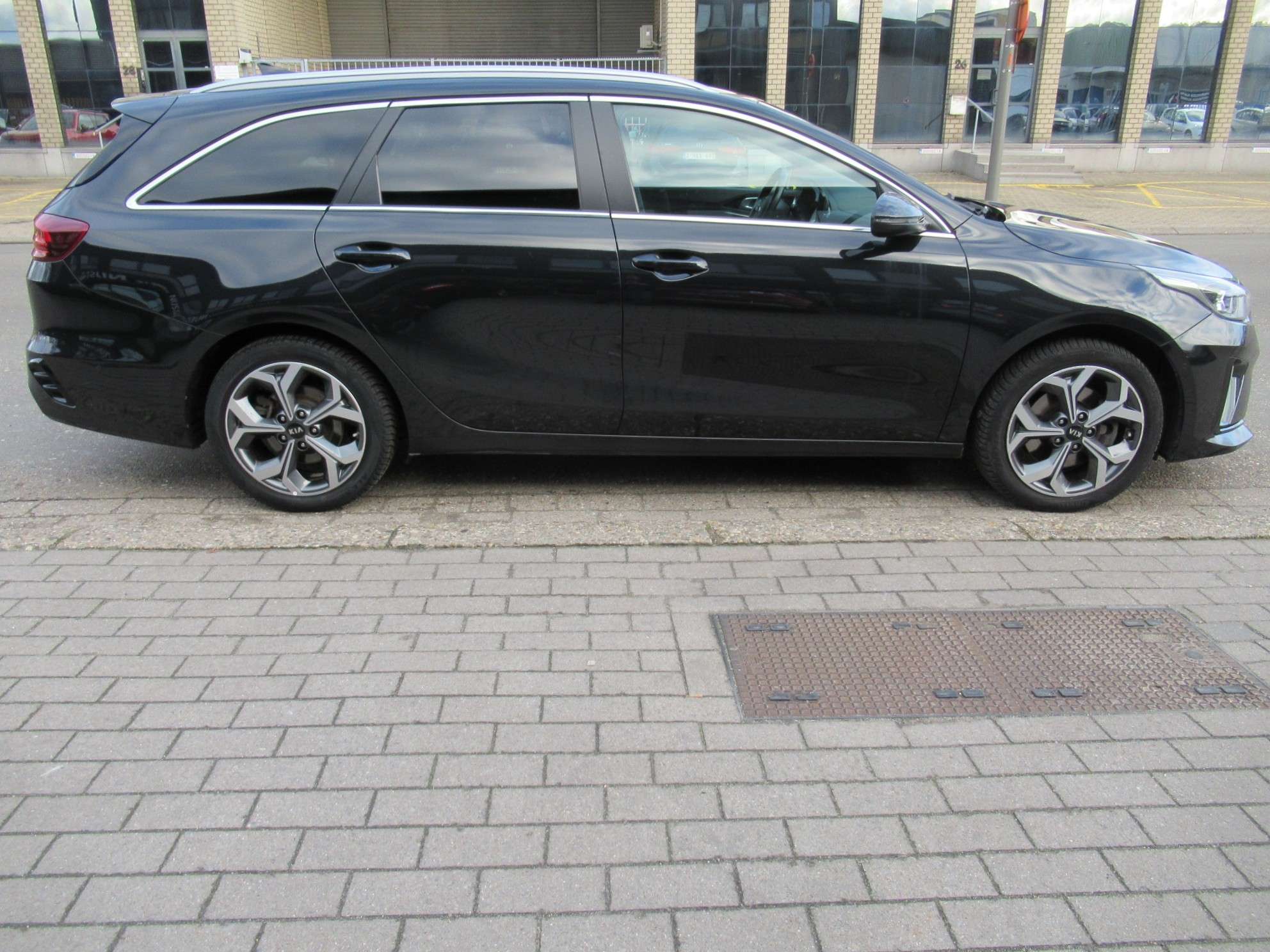 Kia Ceed SW / cee'd SW 1.6 PHEV DSG-ACC-Leder-Navi-Airco-CarPlay/Android