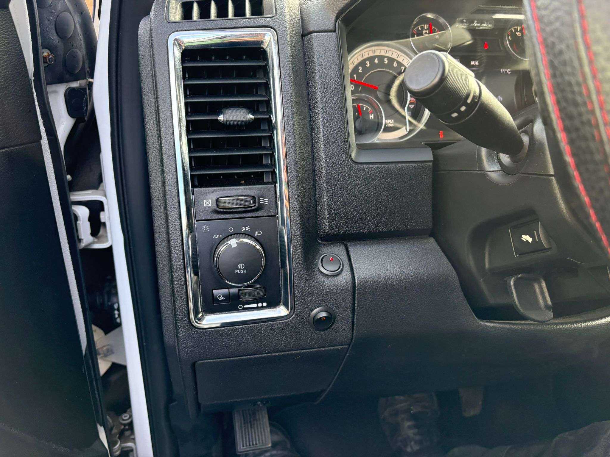 Dodge RAM HEMI//CAMERA//CUIR/CRUISE//XENON// LPG //