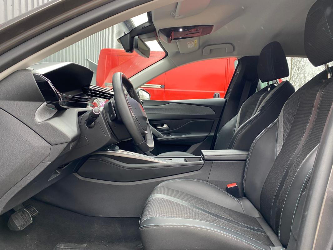 Peugeot 308 PureTech 130ch SS EAT8 Allure Pack - Suivi Peugeot 2022 62 000 km Garantie
