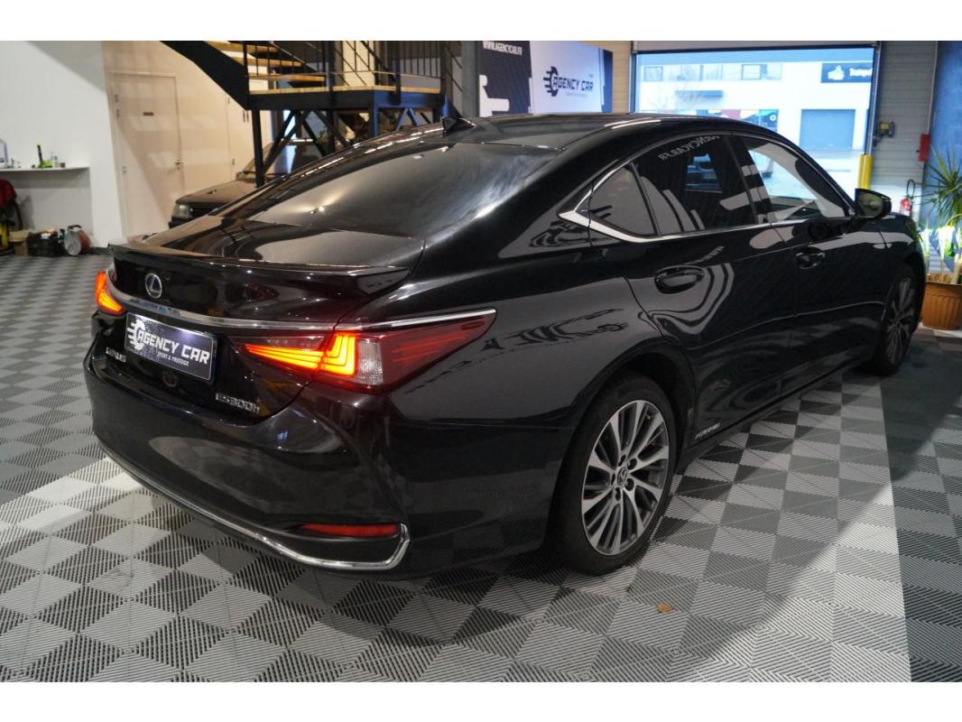 Lexus Es 300h - BV E-CVT 2021 Luxe suivi constructeur