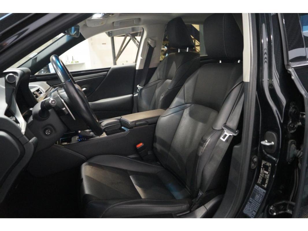 Lexus Es 300h - BV E-CVT 2021 Luxe suivi constructeur