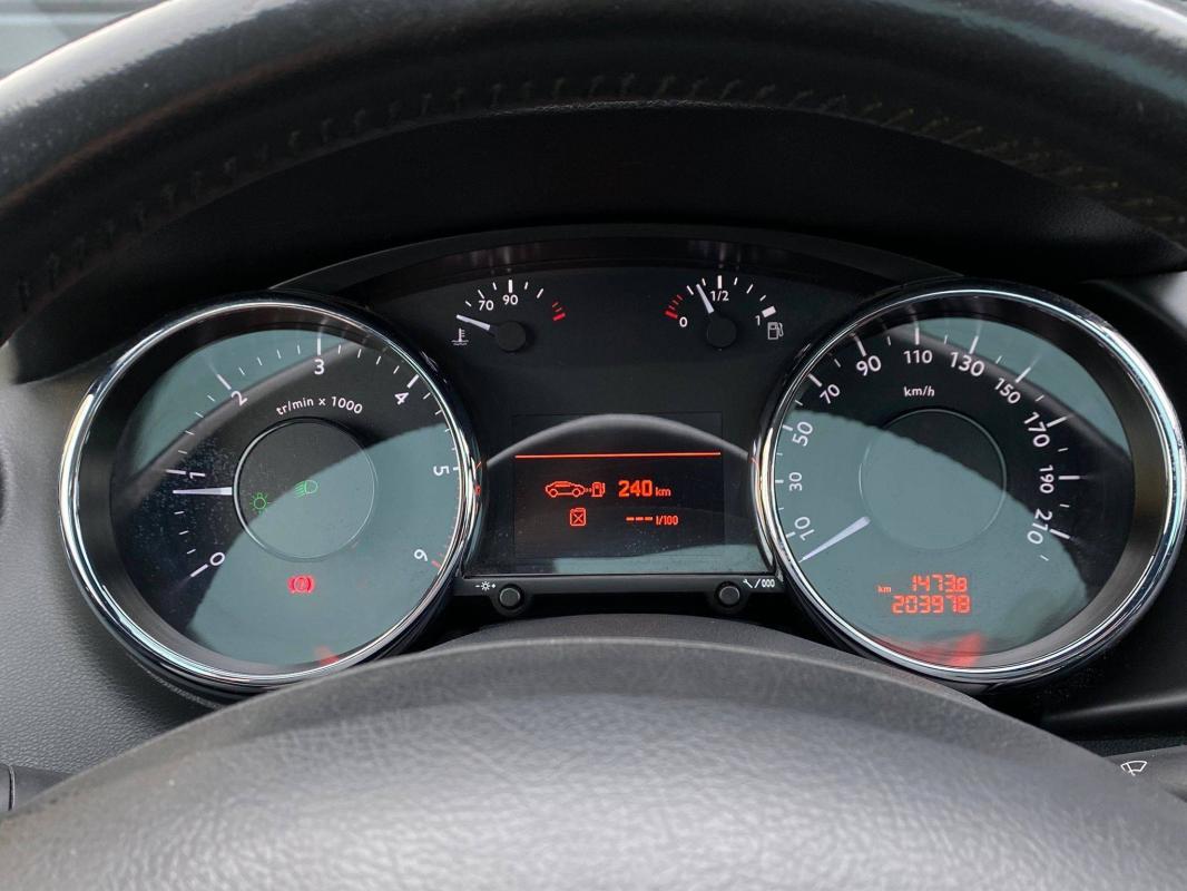 Peugeot 3008 1.6 HDi110 FAP Féline