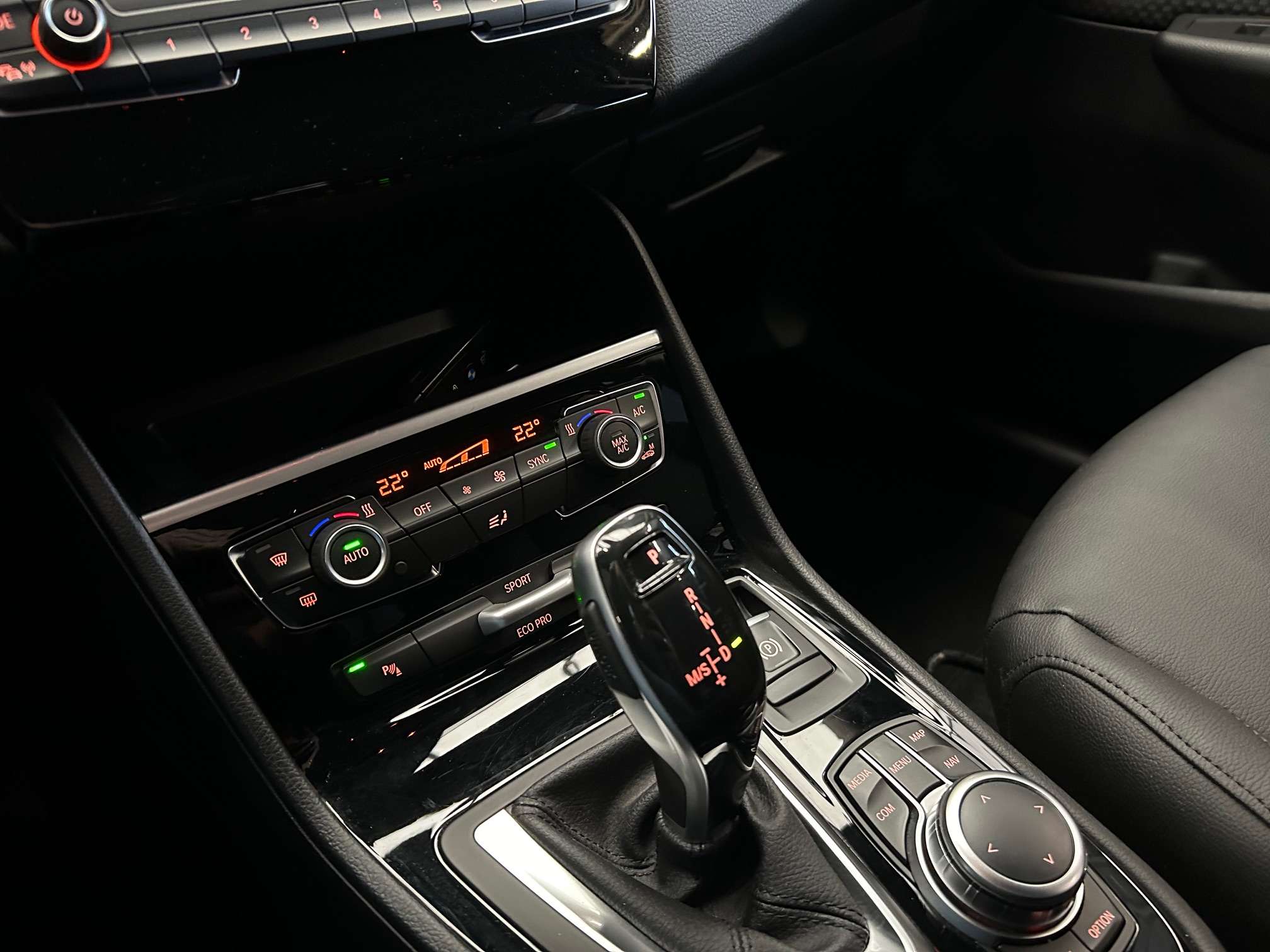 BMW 216 dA GT 7pl Leder/Led/Gps/Pdc/Airco/Bt *1j garantie*