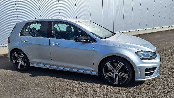 Volkswagen Golf VII 2.0 TSI 300 R 4MOTION