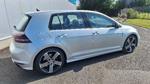 Volkswagen Golf VII 2.0 TSI 300 R 4MOTION