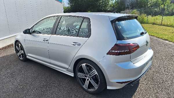 Volkswagen Golf VII 2.0 TSI 300 R 4MOTION