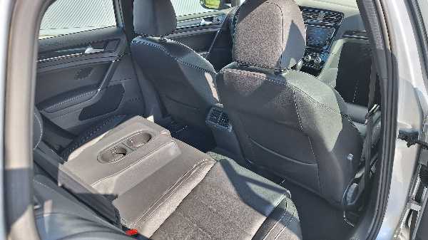 Volkswagen Golf VII 2.0 TSI 300 R 4MOTION