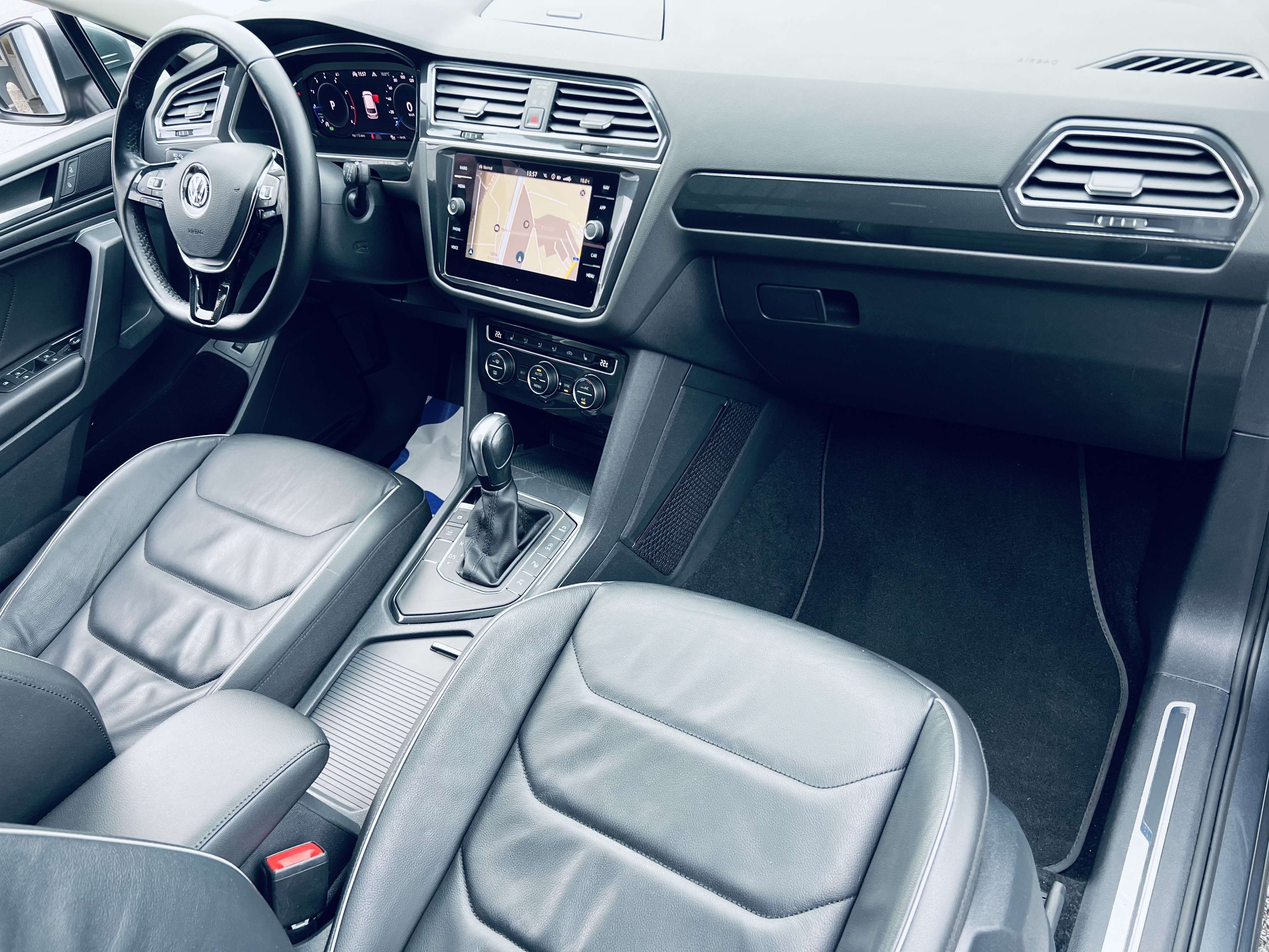Volkswagen Tiguan Allspace 1.5 TSI Platinum DSG EU6d+TVA+PANO+CARNET+GARANTIE