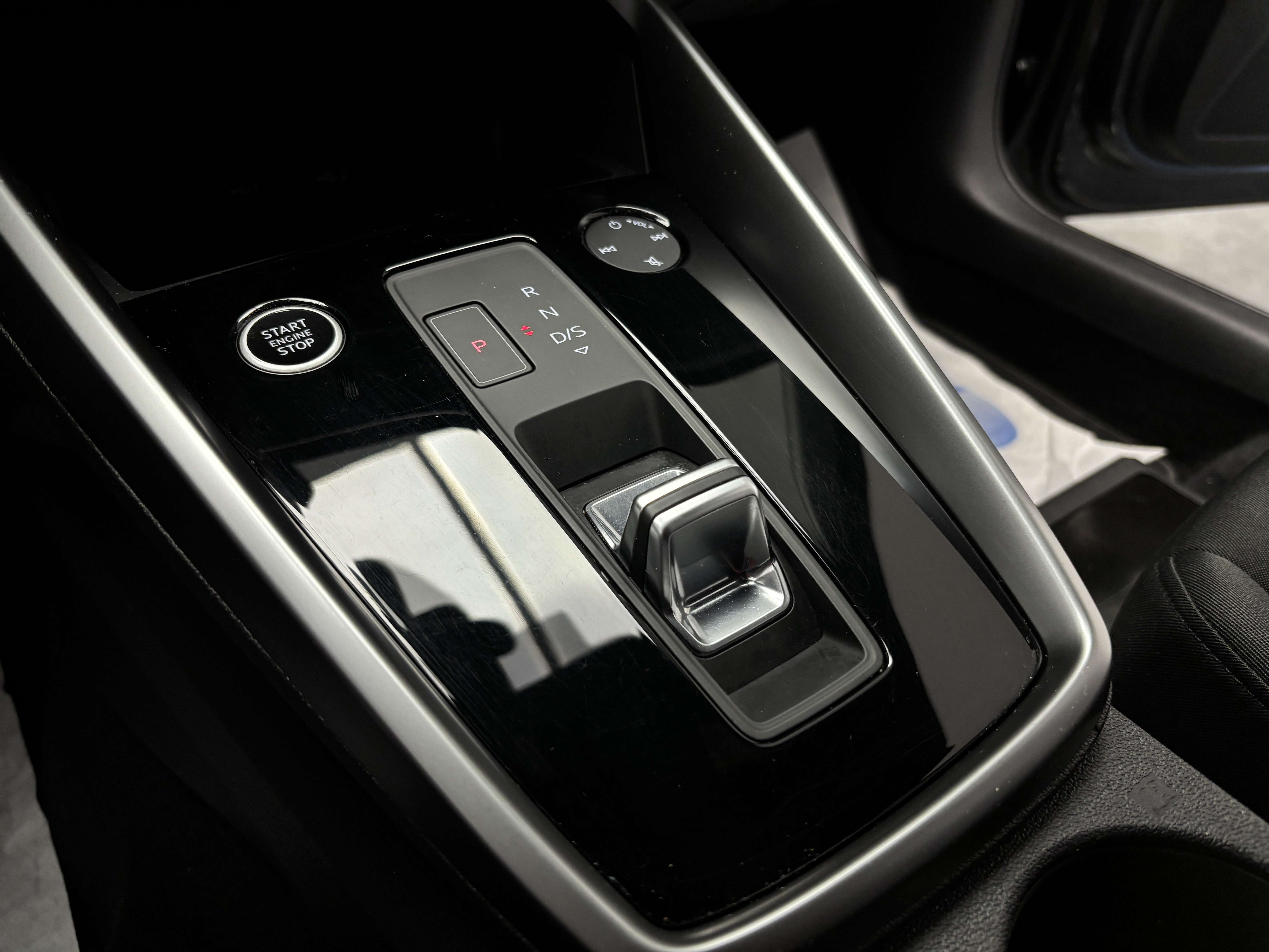 Audi A3 1.0 TFSI S line *CARPLAY*XENON*1 PROPRIO*GARANTIE*