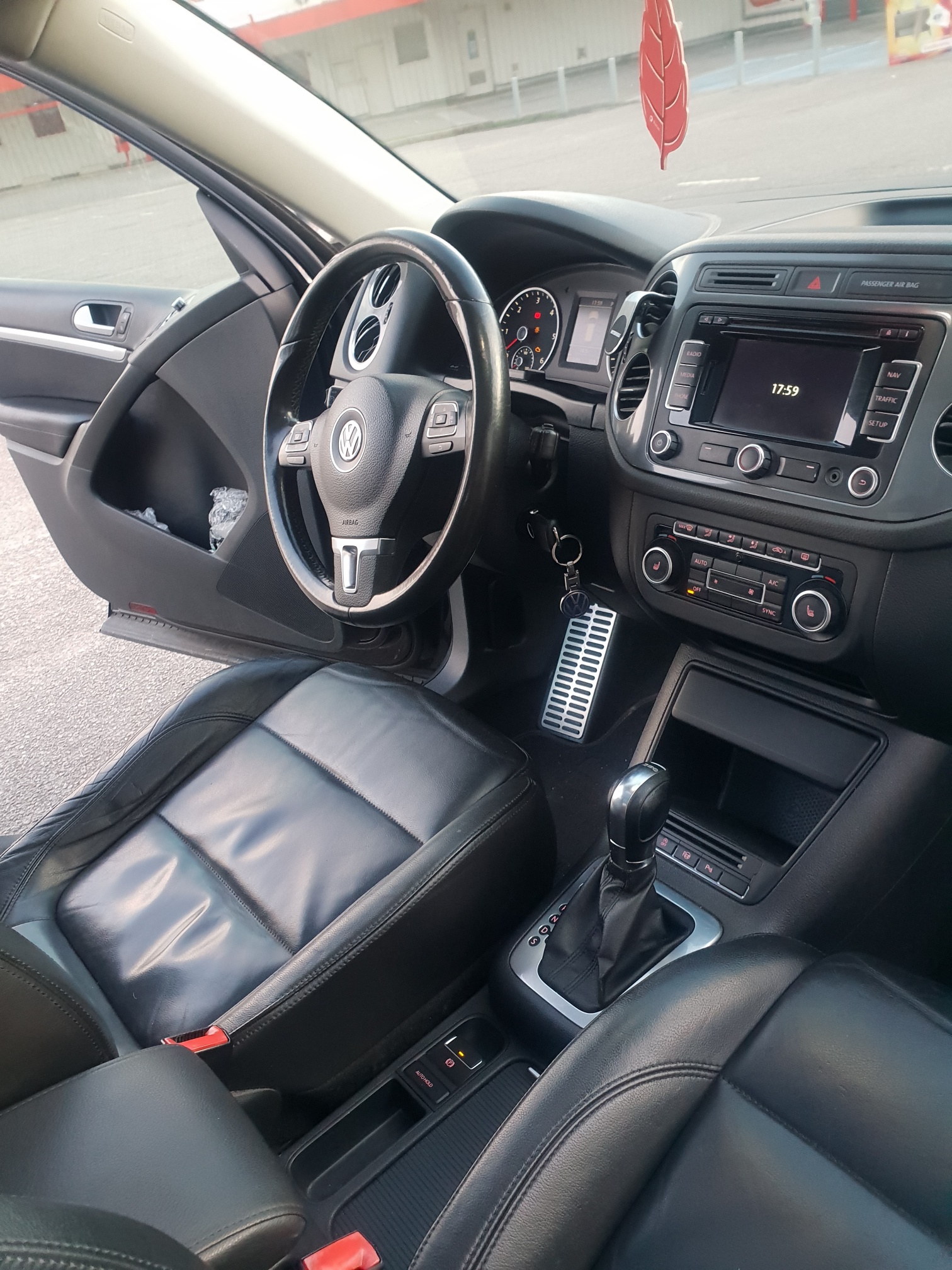 Volkswagen Tiguan (2) 2.0 TDI 140 BLUEMOTION TECHNOLOGY SPORTLINE 4MOTION DSG7