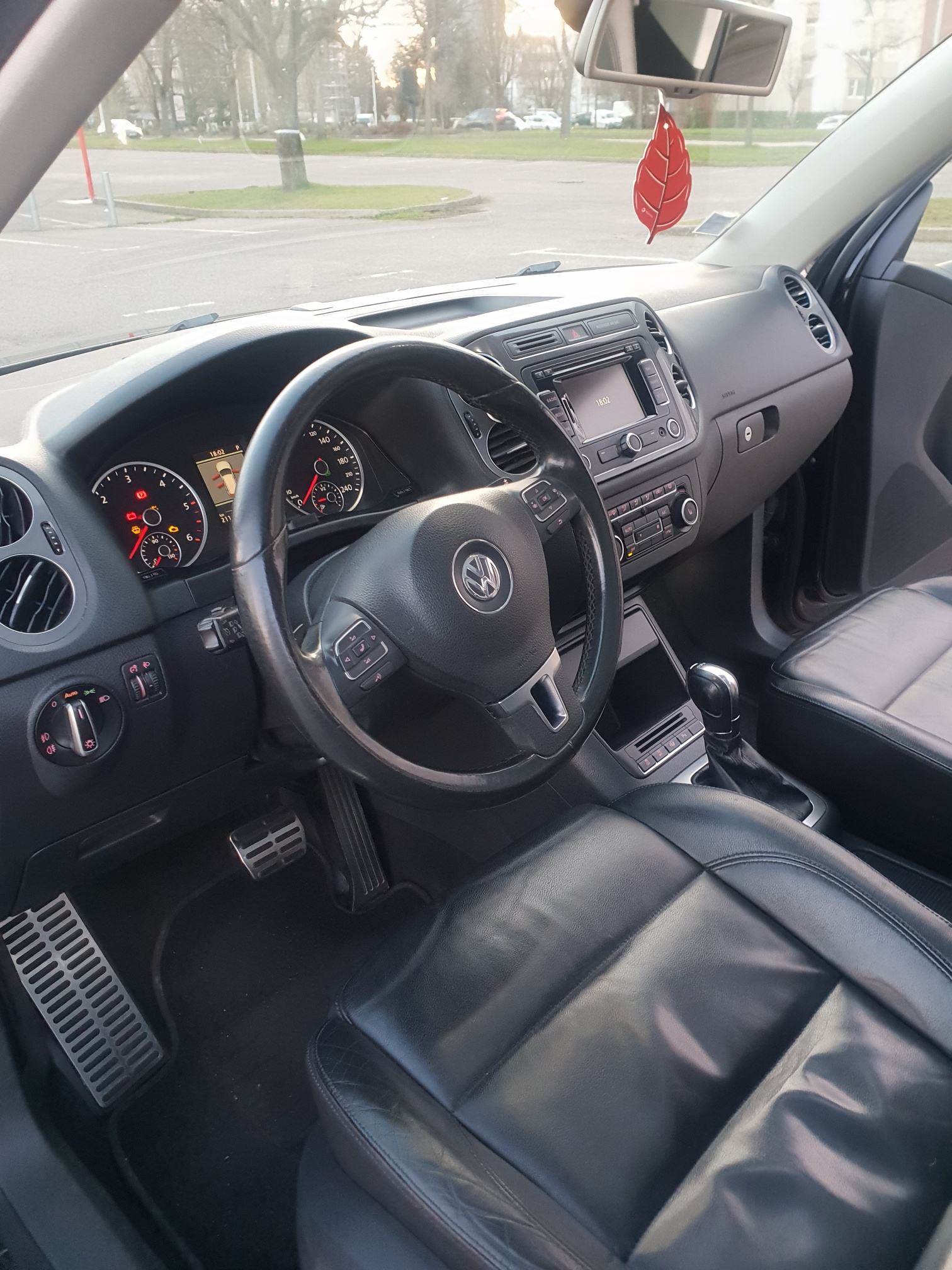 Volkswagen Tiguan (2) 2.0 TDI 140 BLUEMOTION TECHNOLOGY SPORTLINE 4MOTION DSG7