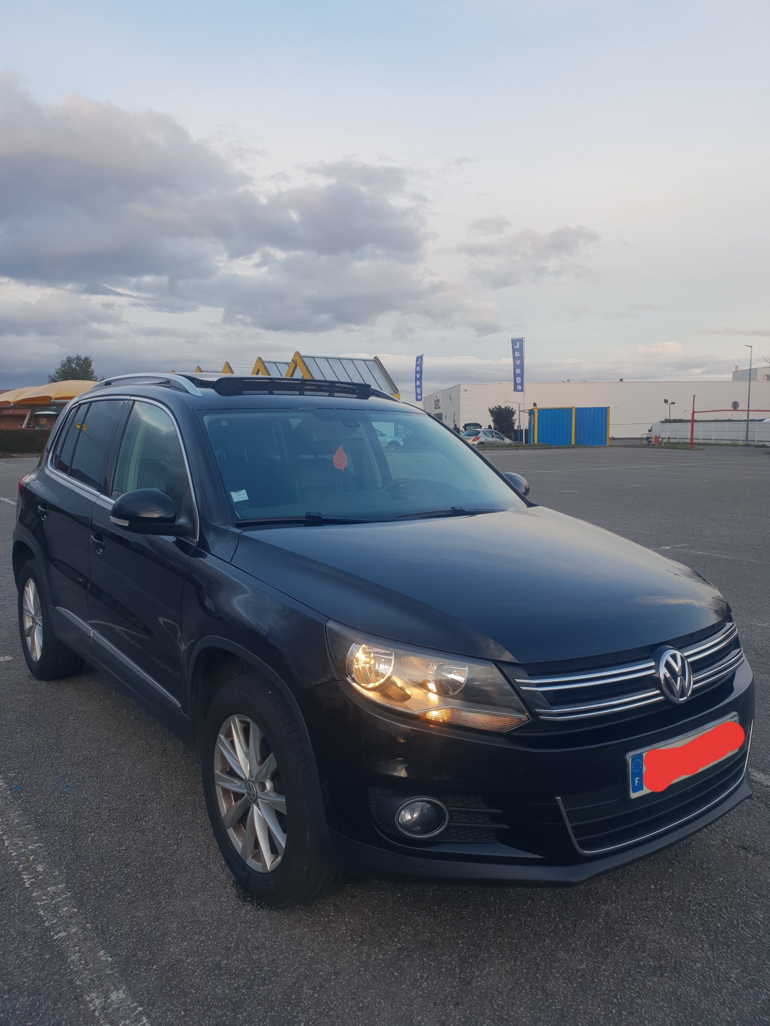 Volkswagen Tiguan (2) 2.0 TDI 140 BLUEMOTION TECHNOLOGY SPORTLINE 4MOTION DSG7