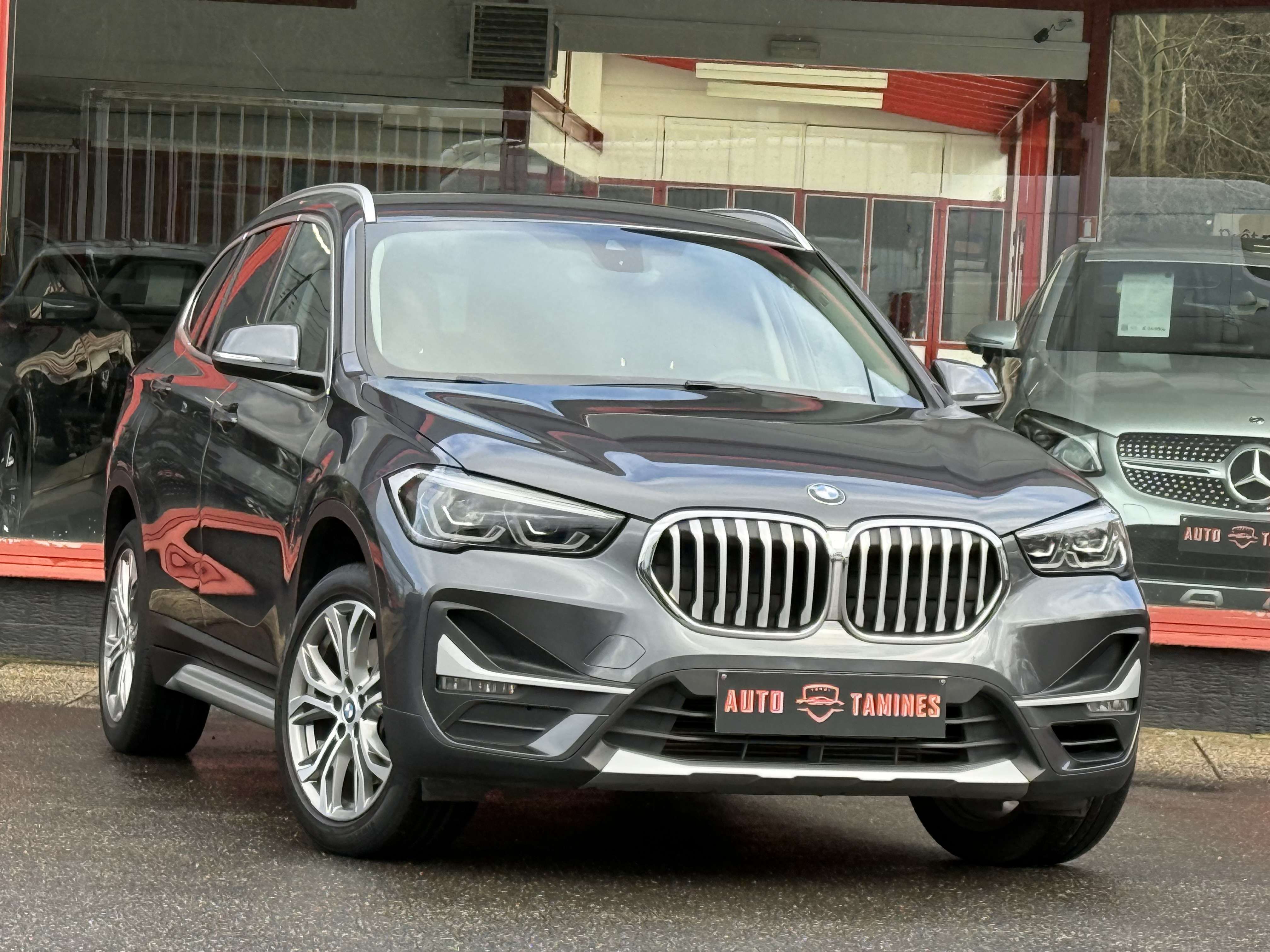 BMW X1 X1 2.0iAS xDrive20 Aut. / 1er Main / TVAC / LED
