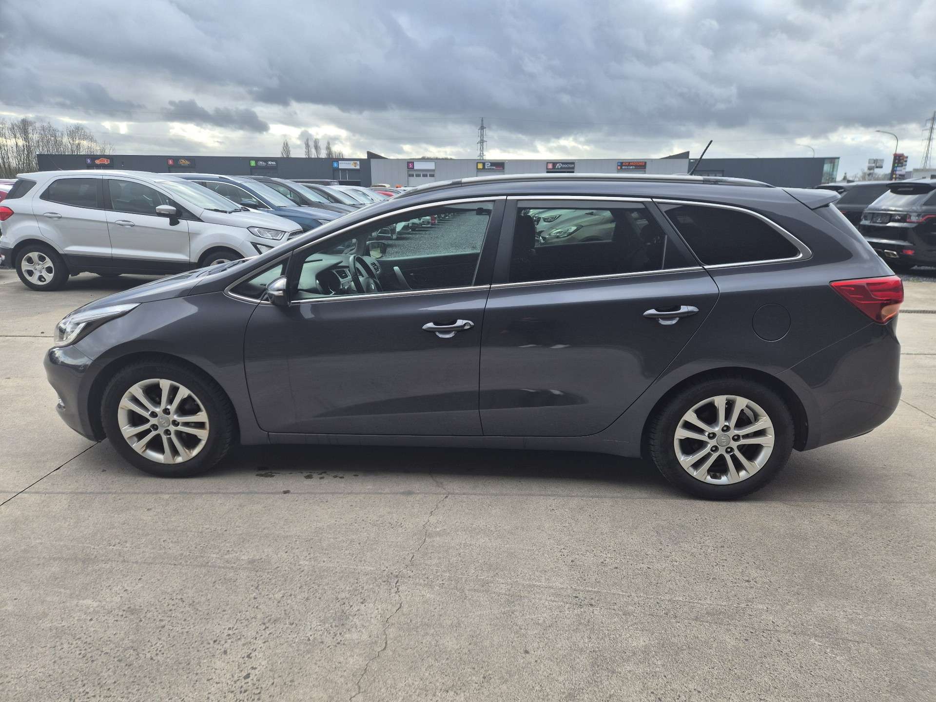 Kia Ceed SW / cee'd SW 1.6 CRDi Sense//CAMERA/KIT PNEU/MARCHAND OU EXPORT