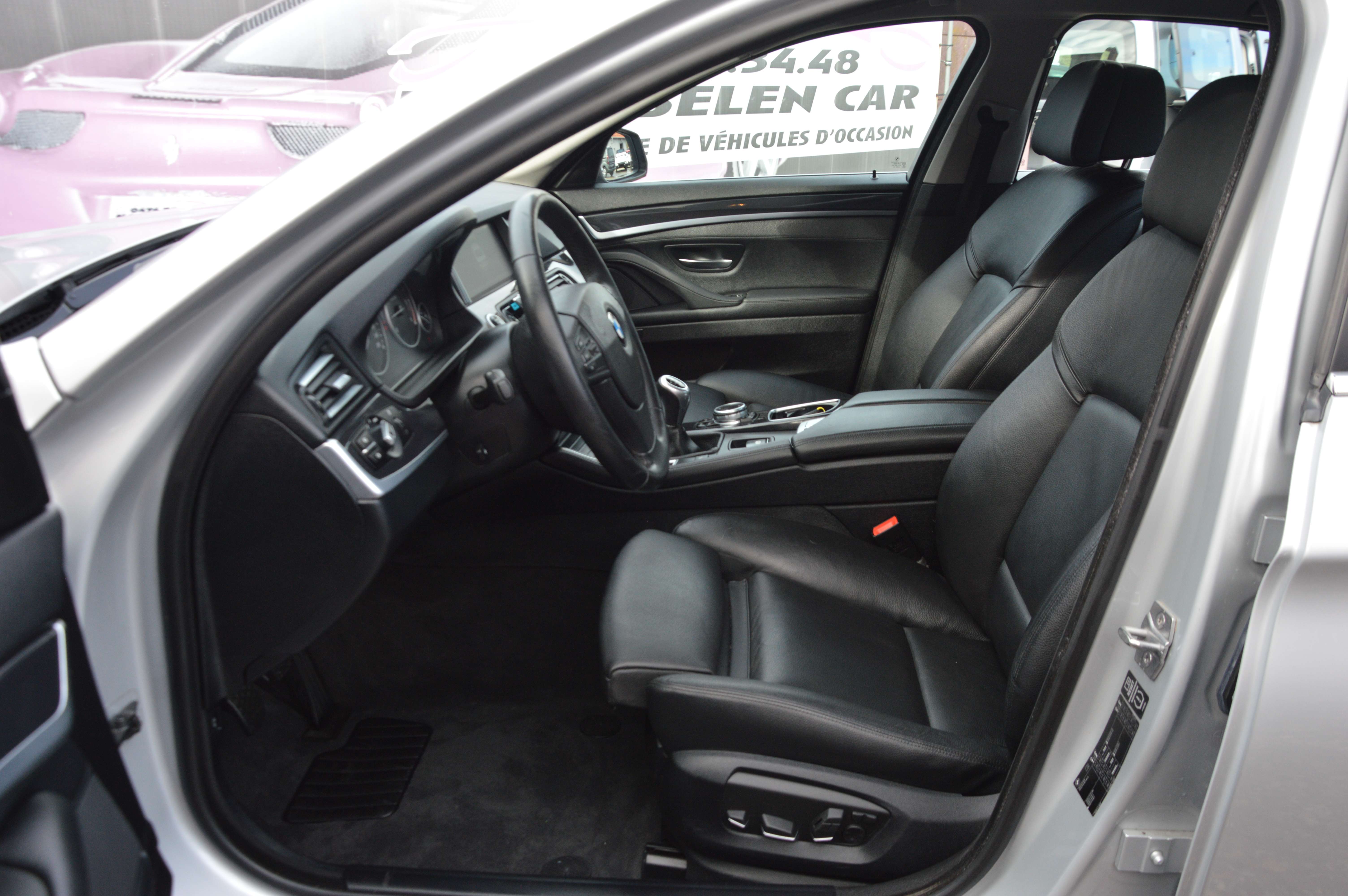 BMW 520 Dynamics ETAT SHOWROOM NAV SENS AV/AR 93.799KM
