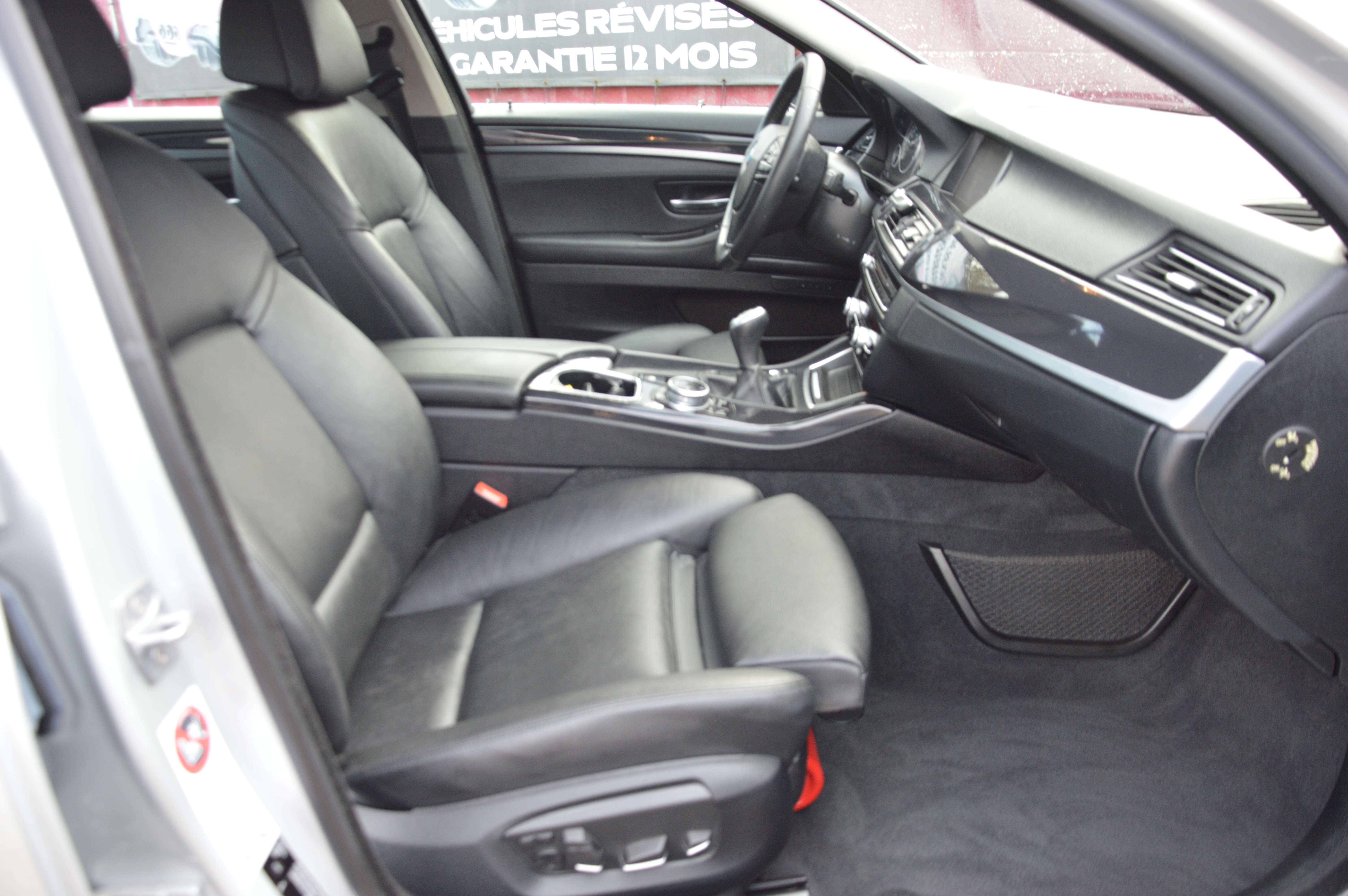 BMW 520 Dynamics ETAT SHOWROOM NAV SENS AV/AR 93.799KM