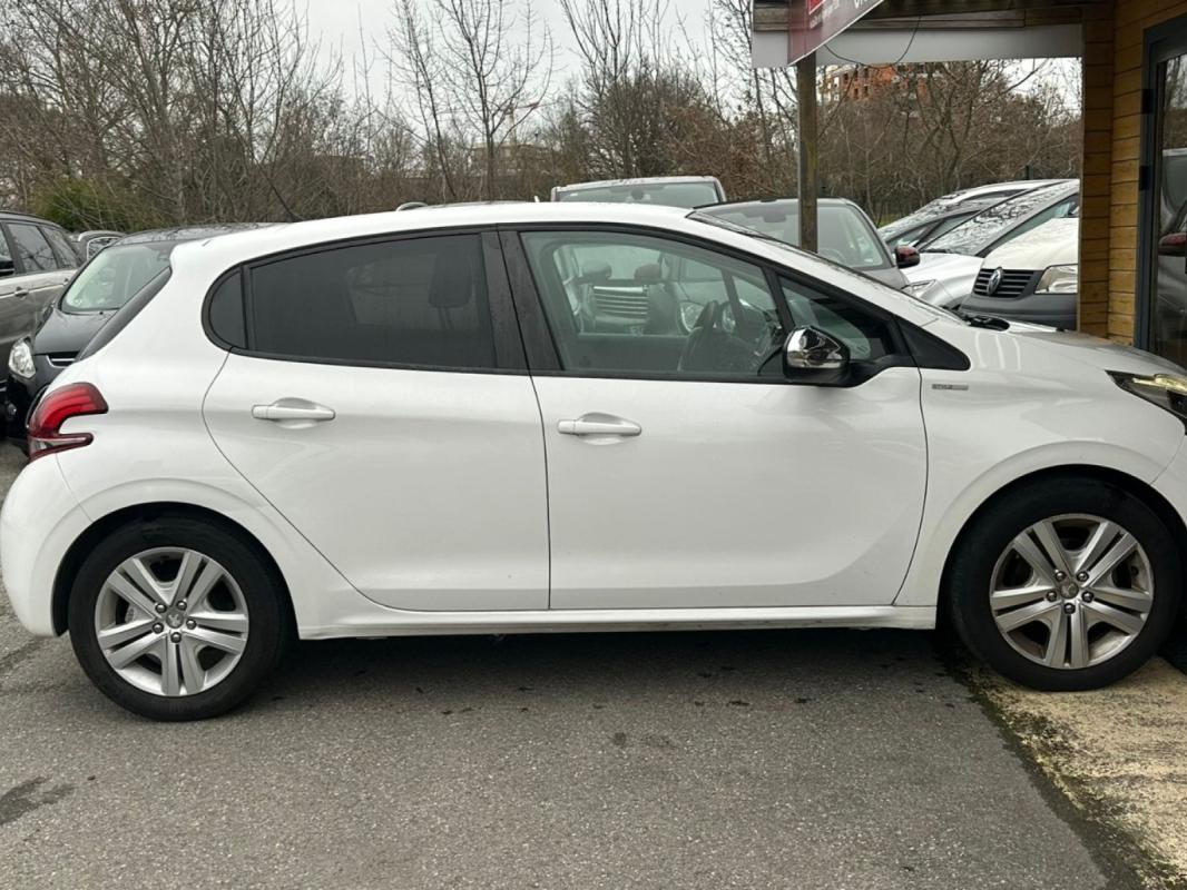 Peugeot 208 82ch BVM5 Style