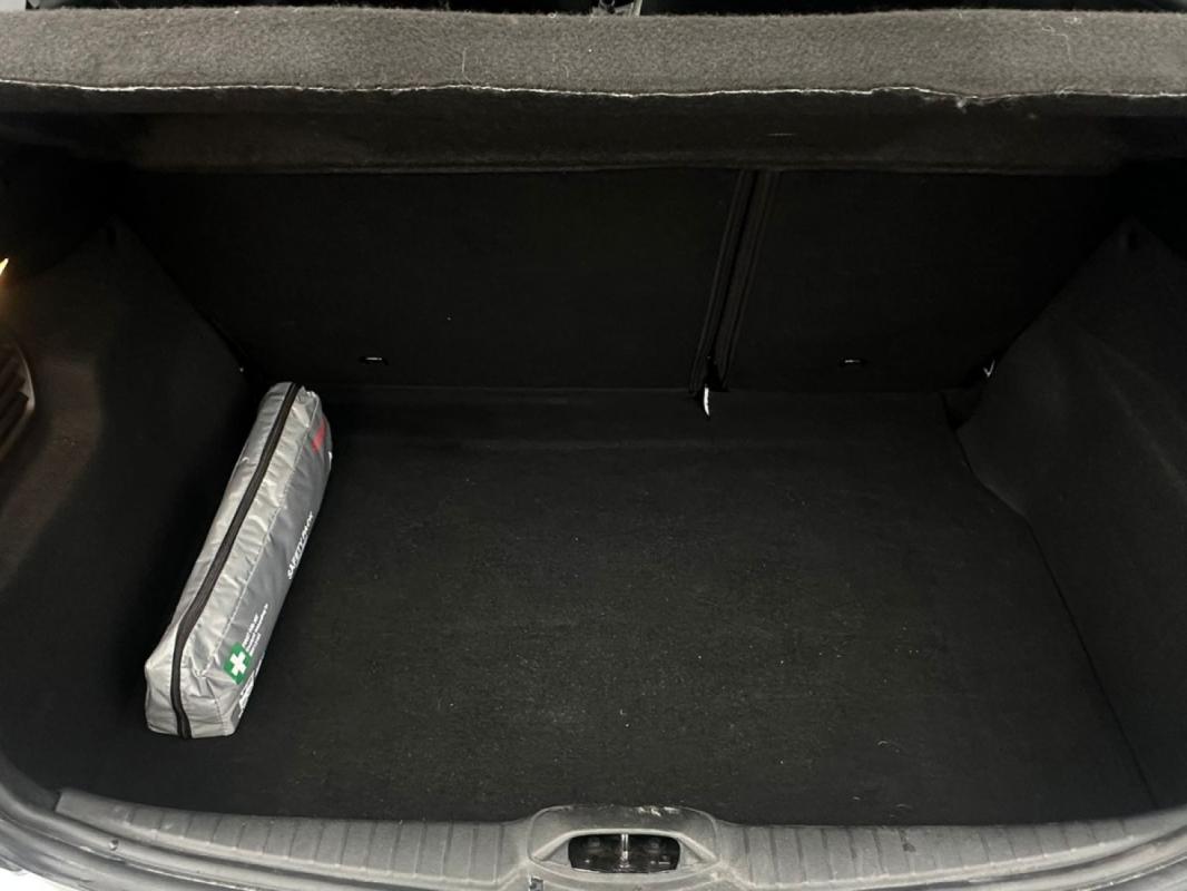 Peugeot 208 82ch BVM5 Style