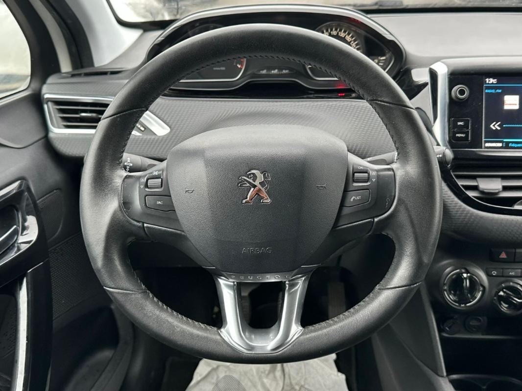 Peugeot 208 82ch BVM5 Style