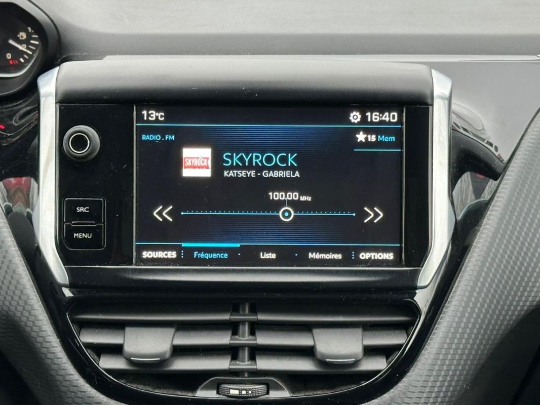 Peugeot 208 82ch BVM5 Style